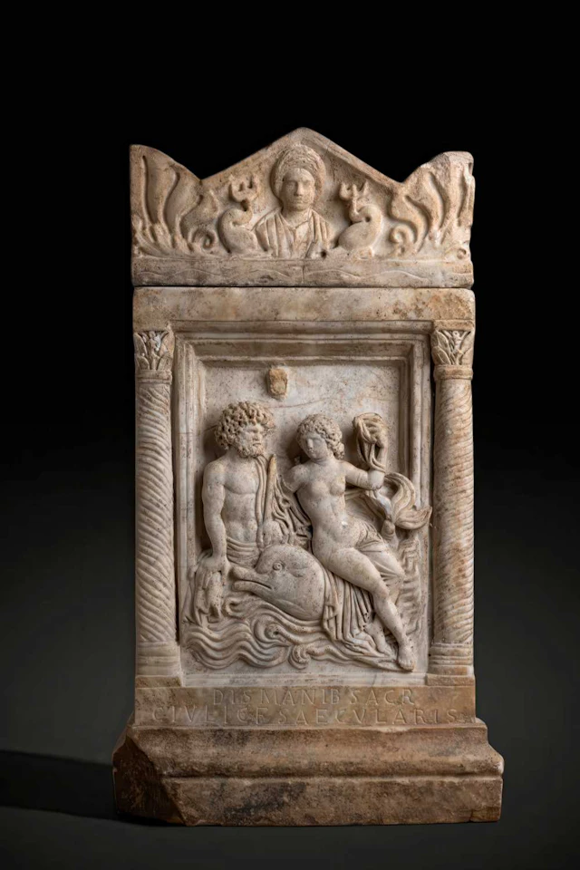 ROMAN MARBLE FUNERARY ALTAR WITH MYTHOLOGICAL SCENES AND INSCRIPTION