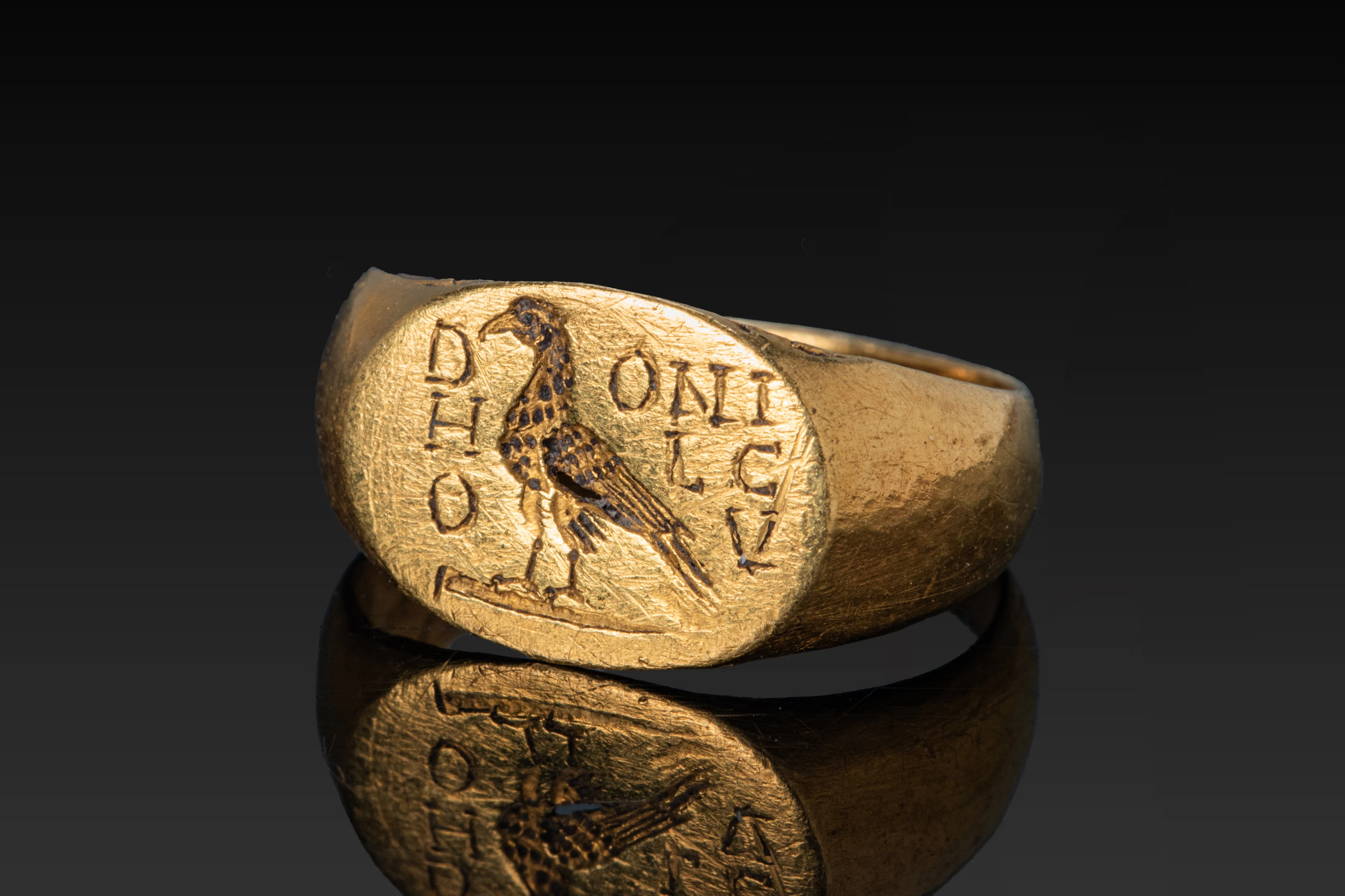 ROMAN SOLID GOLD LEGIONARY RING WITH EAGLE AND INSCRIPTION OF LEGIO V