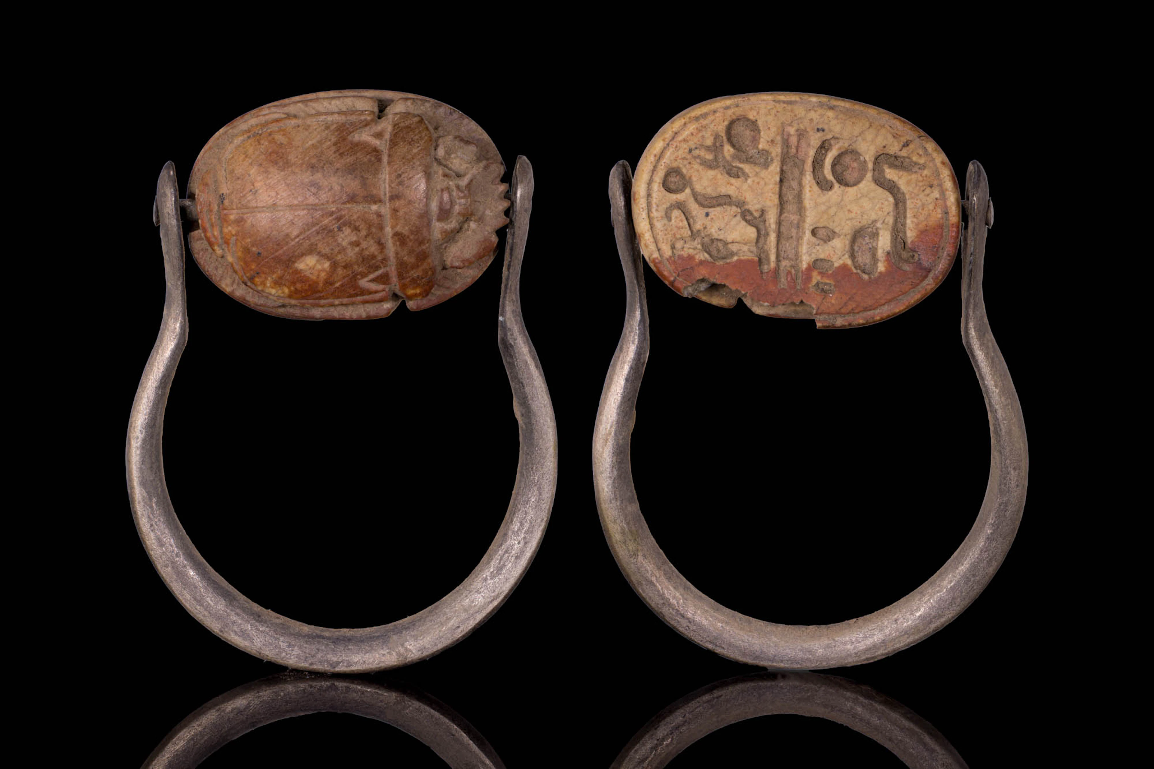EGYPTIANISING PHOENICIAN STEATITE SCARABOID WITH ANTITHETIC ANIMALS