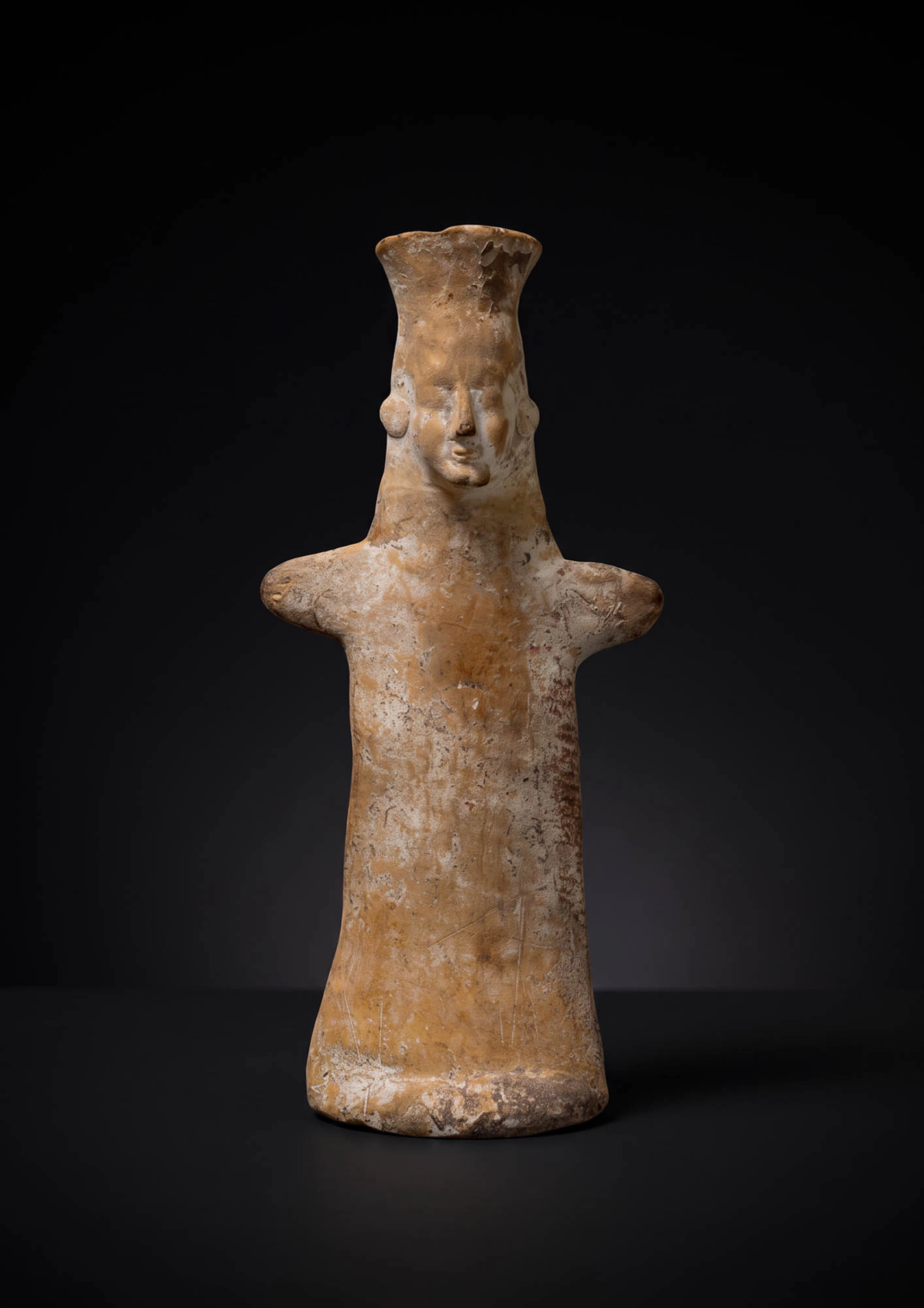 GREEK BOEOTIAN TERRACOTTA STANDING GODDESS
