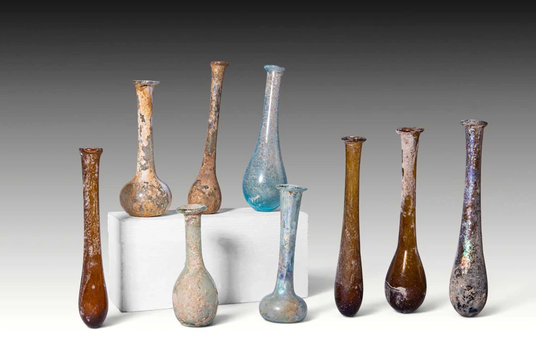 LARGE COLLECTION OF ROMAN GLASS UNGUENTARIA