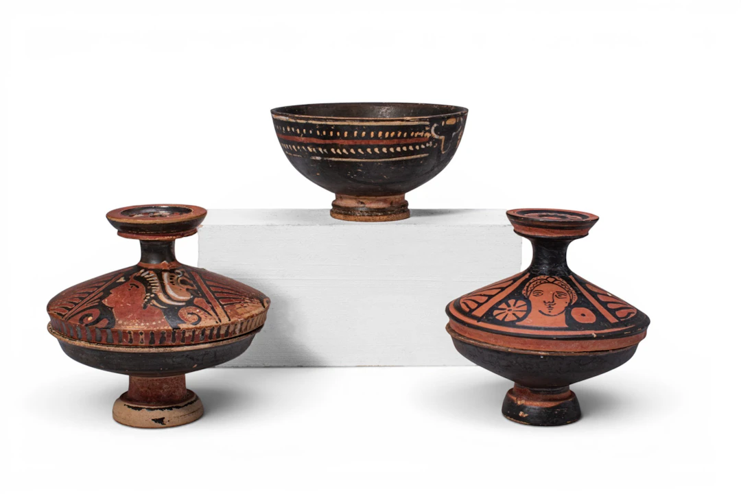 COLLECTION OF APULIAN AND GNATHIAN VESSELS