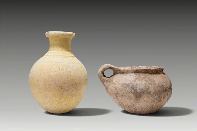 PAIR OF CYPRIOT TERRACOTTA VESSELS