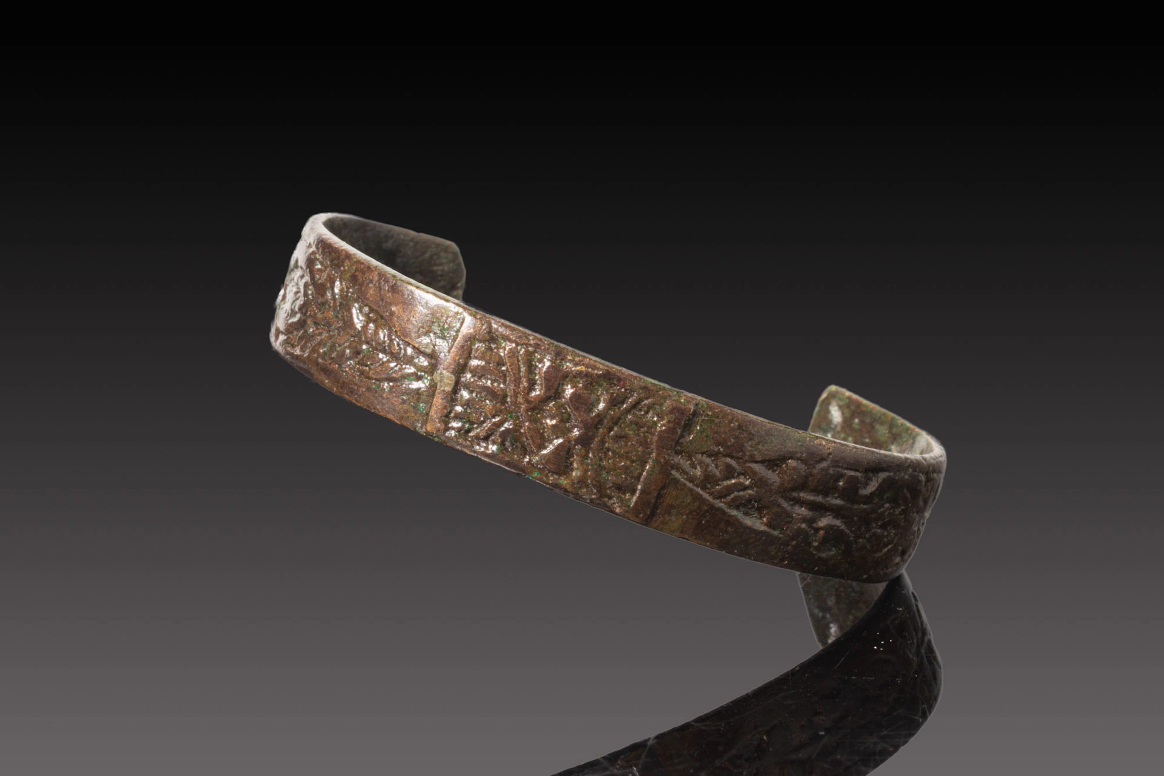 VIKING BRONZE DECORATED BRACELET