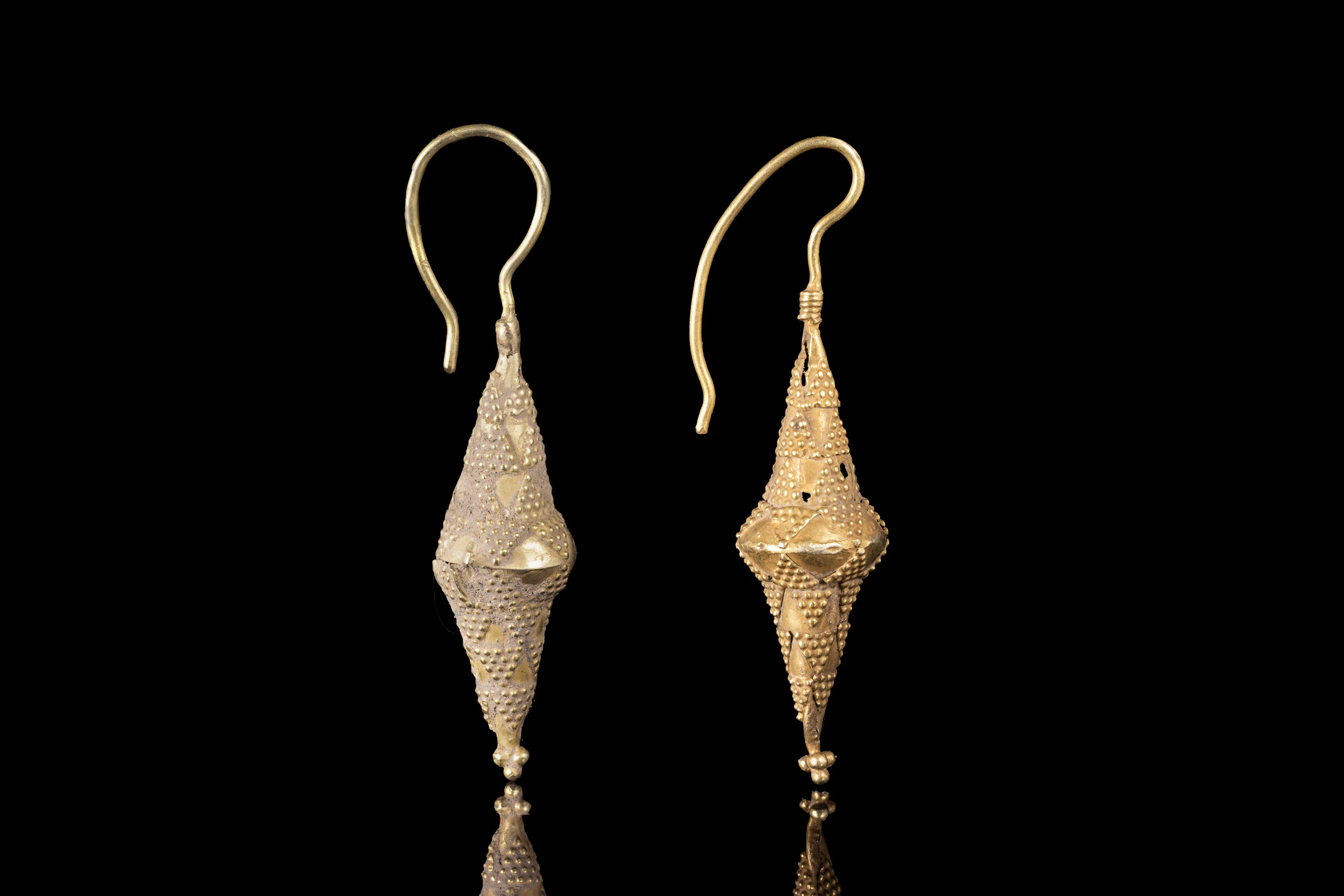 MATCHED PAIR OF GRAECO-ETRUSCAN GOLD EARRINGS WITH GRANULATION