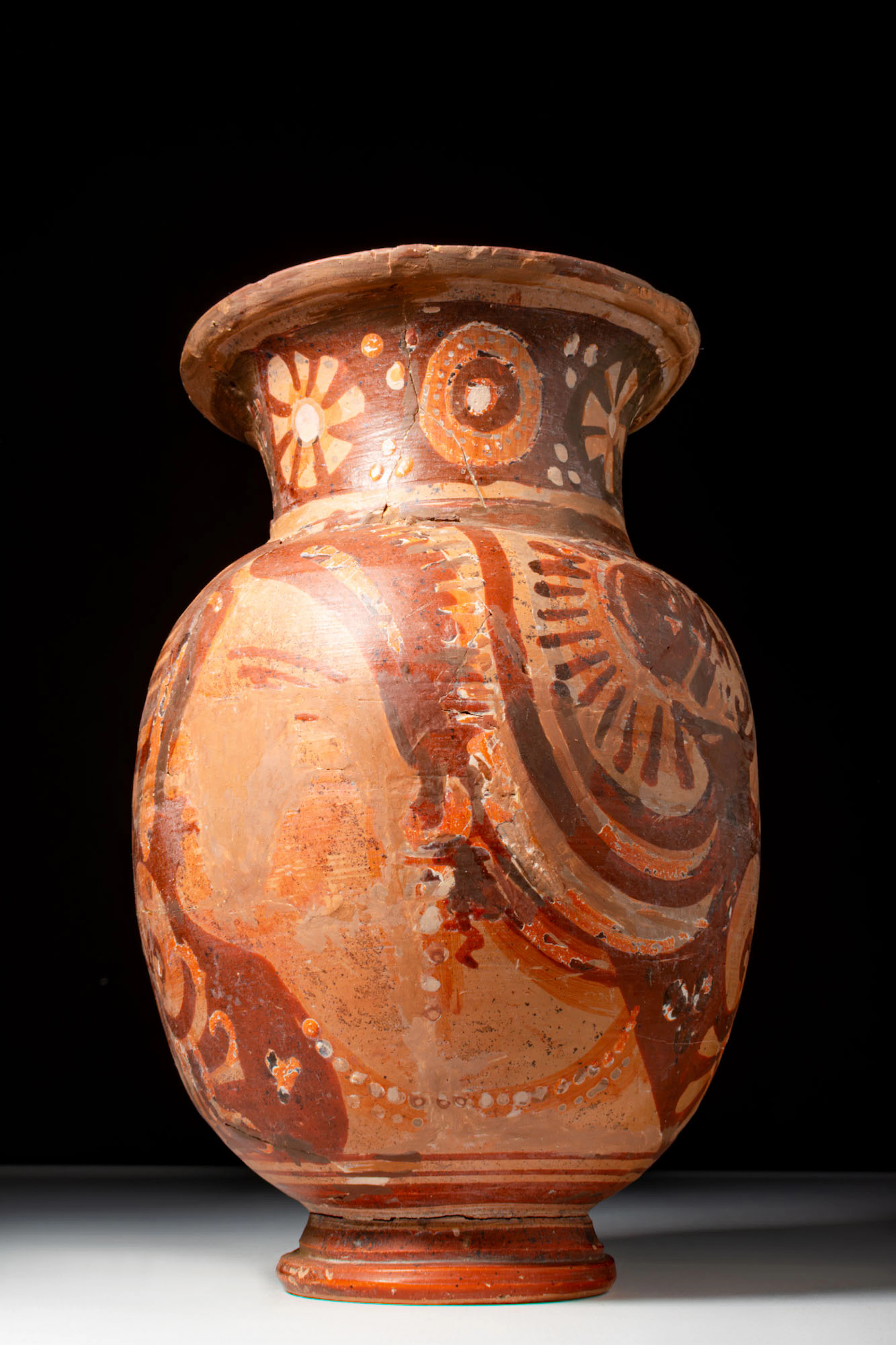 APULIAN JUG WITH LADY OF FASHION