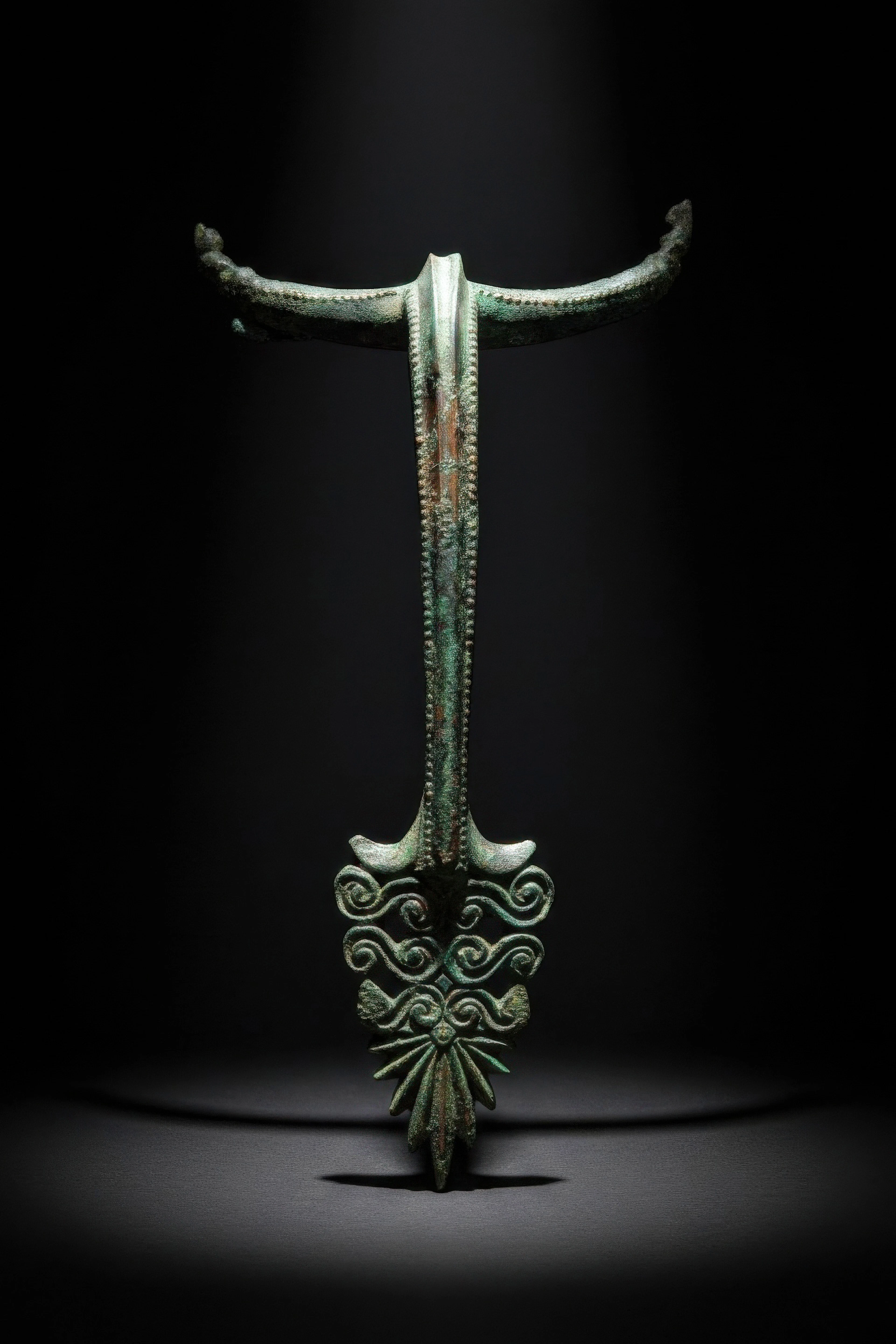 GREEK BRONZE HANDLE WITH PALMETTE FINIAL