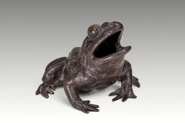 EUROPEAN RENAISSANCE CAST IRON FIGURE OF A TOAD