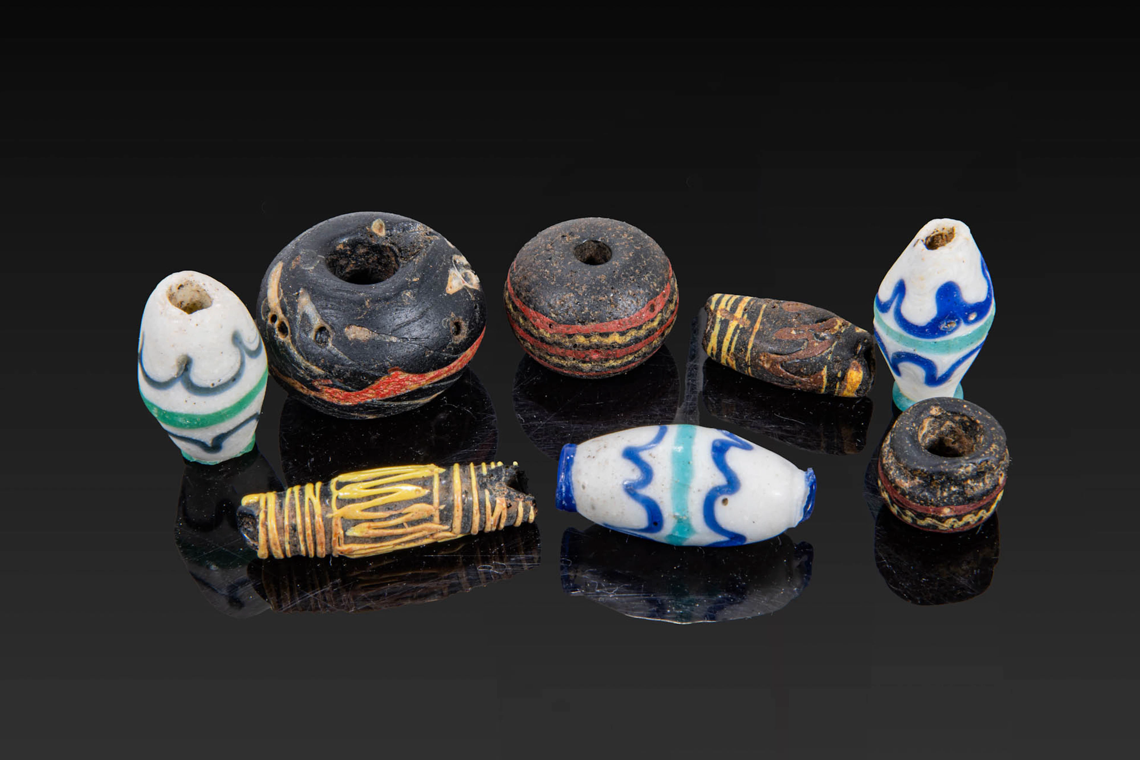 COLLECTION OF LATE ROMAN - EARLY MEDIEVAL GLASS BEADS