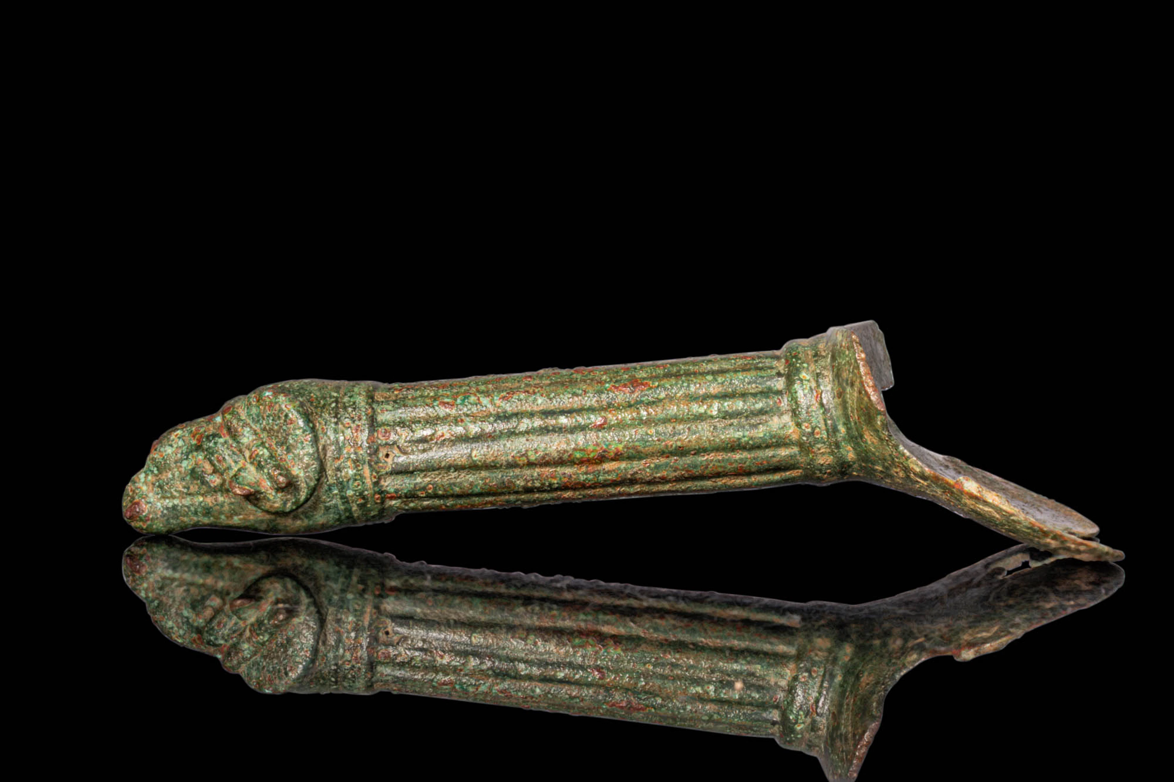ROMAN BRONZE RAM-SHAPED PATERA HANDLE
