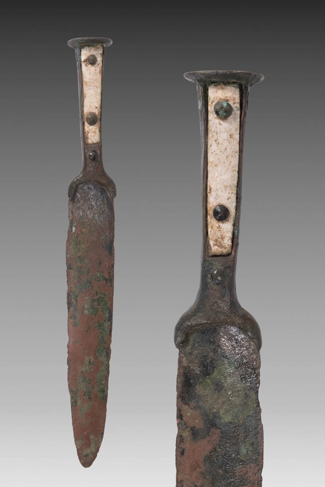 EGYPTIAN BRONZE DAGGER WITH INLAID HANDLE