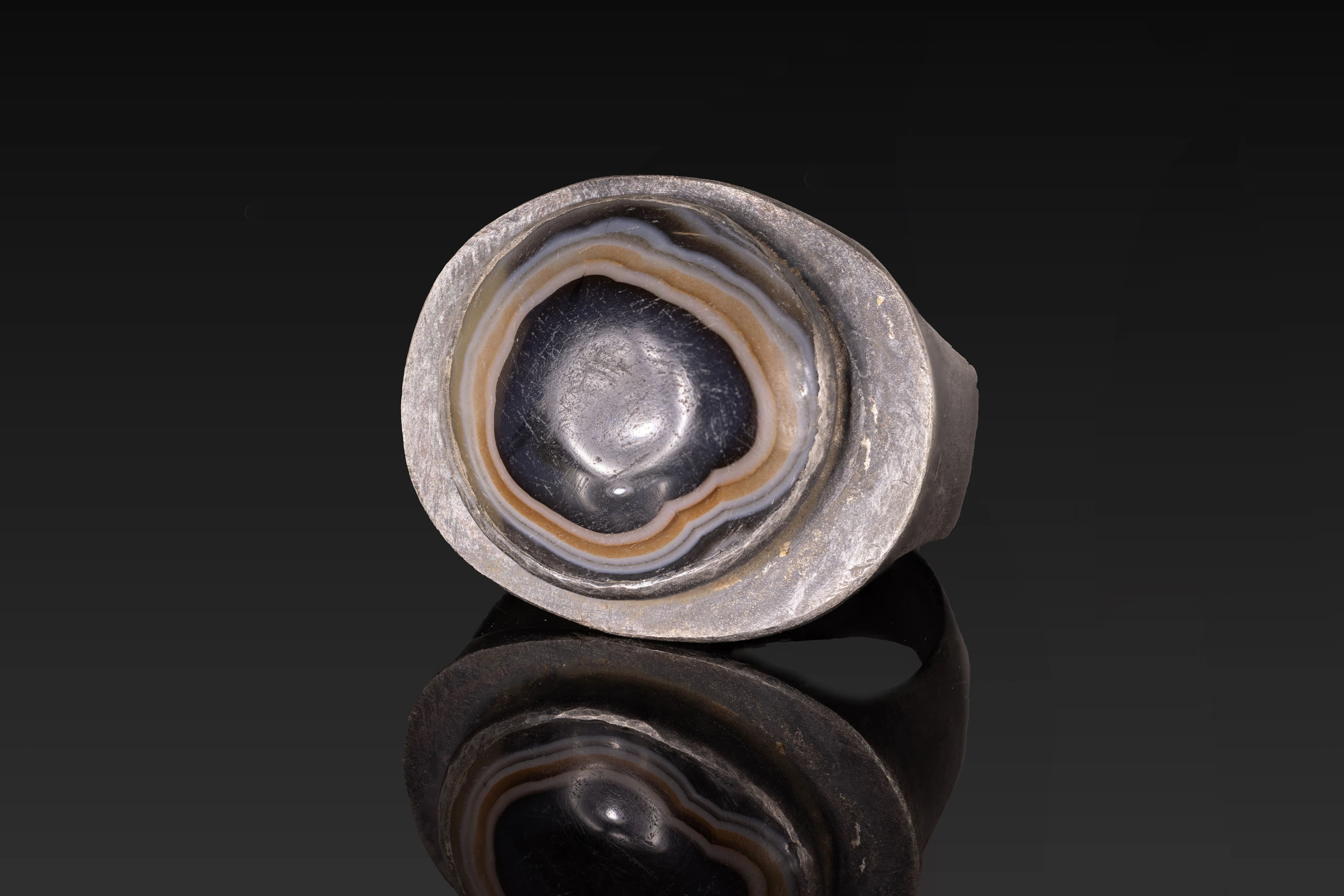 LARGE PHOENICIAN INLAY EYE CABOCHON IN SILVER RING