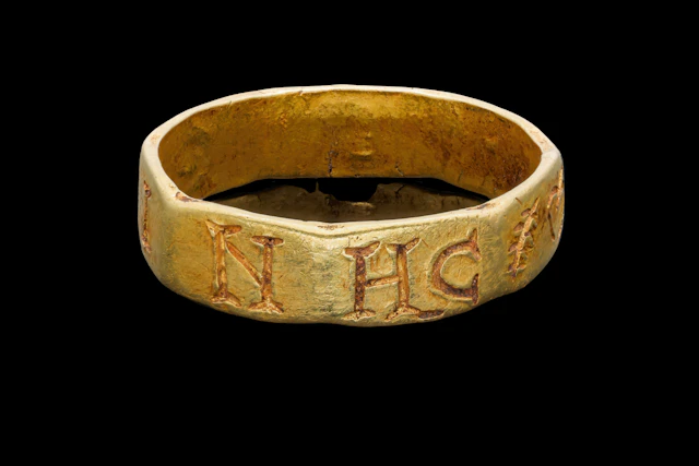 ROMAN GOLD RING WITH INSCRIPTION