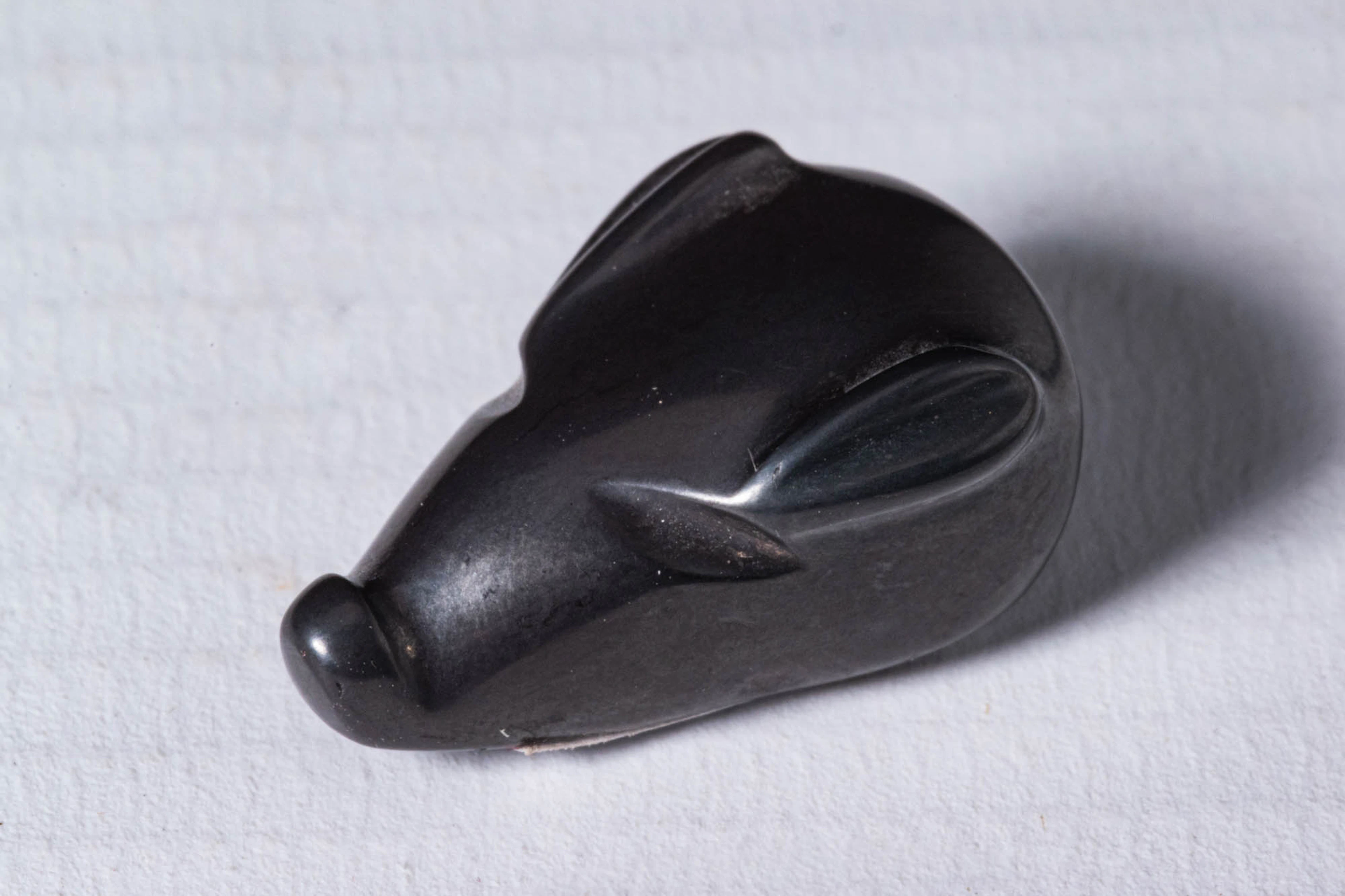 NEAR EASTERN HEMATITE WEIGHT IN THE SHAPE OF A HEAD OF A WILD BOAR