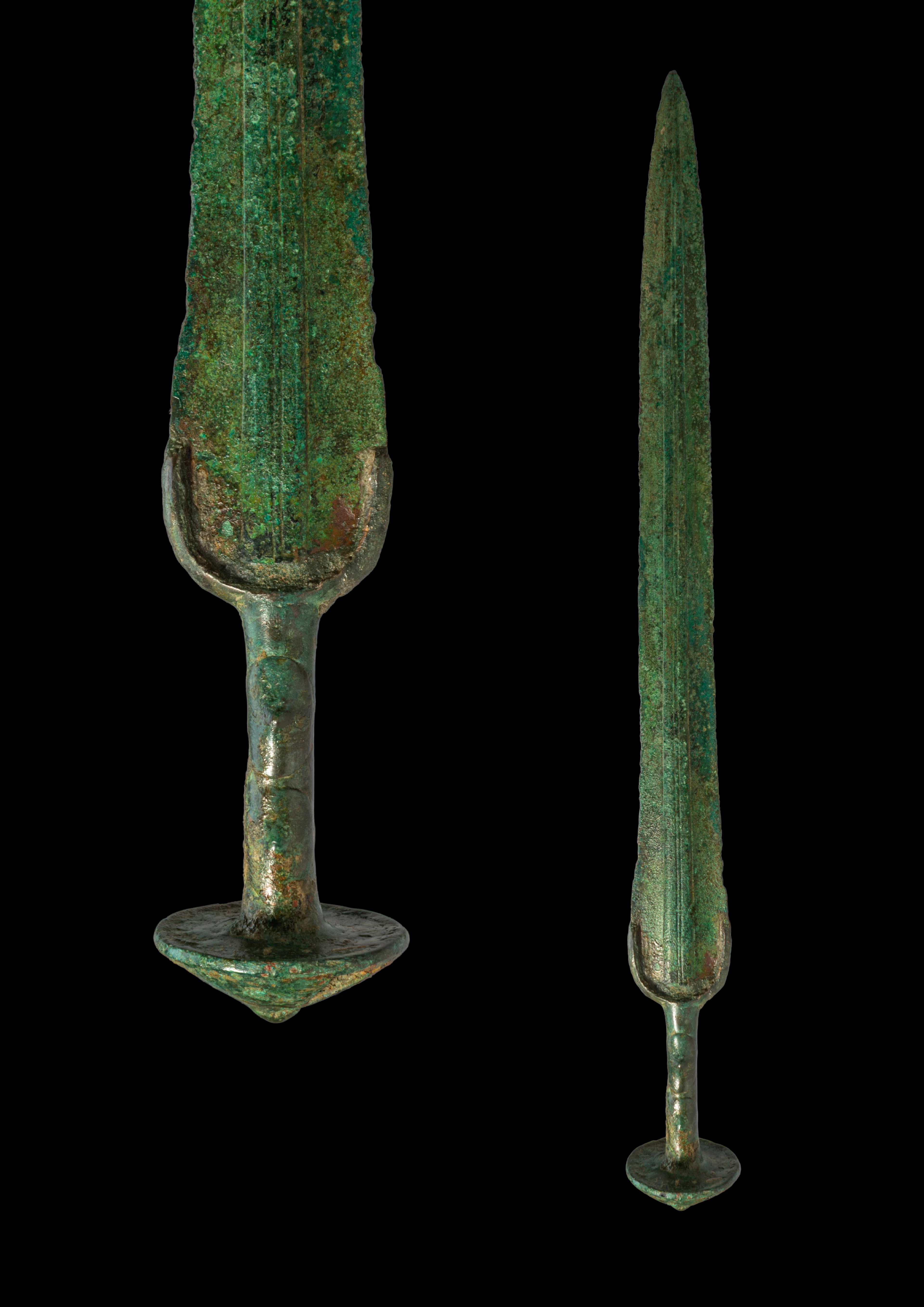 BRONZE AGE / EARLY GREEK PERIOD BRONZE SWORD