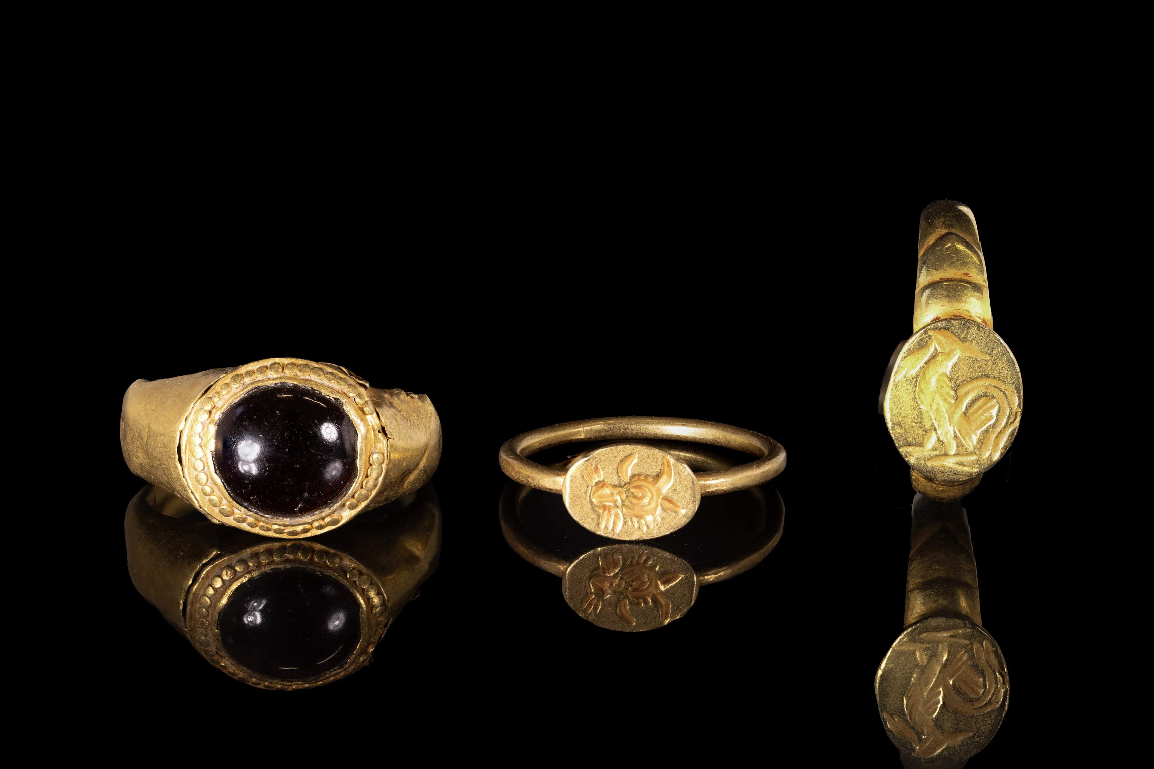 COLLECTION OF ROMAN AND SASSANIAN GOLD RINGS