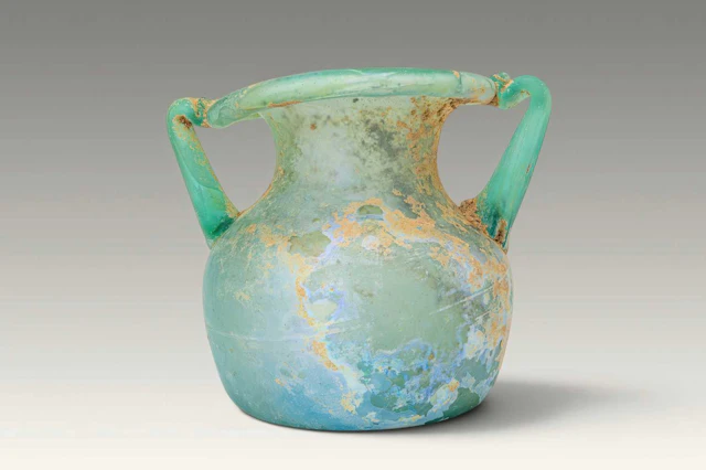 ROMAN GLASS TWIN-HANDLED JAR