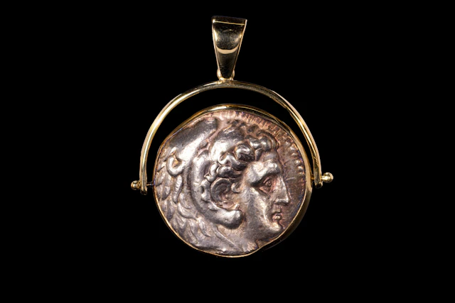 SILVER TETRADRACHM OF ALEXANDER THE GREAT IN GOLD PENDANT