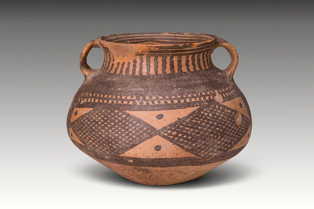 CHINESE MAJIAYAO PAINTED DOUBLE-HANDLED JAR