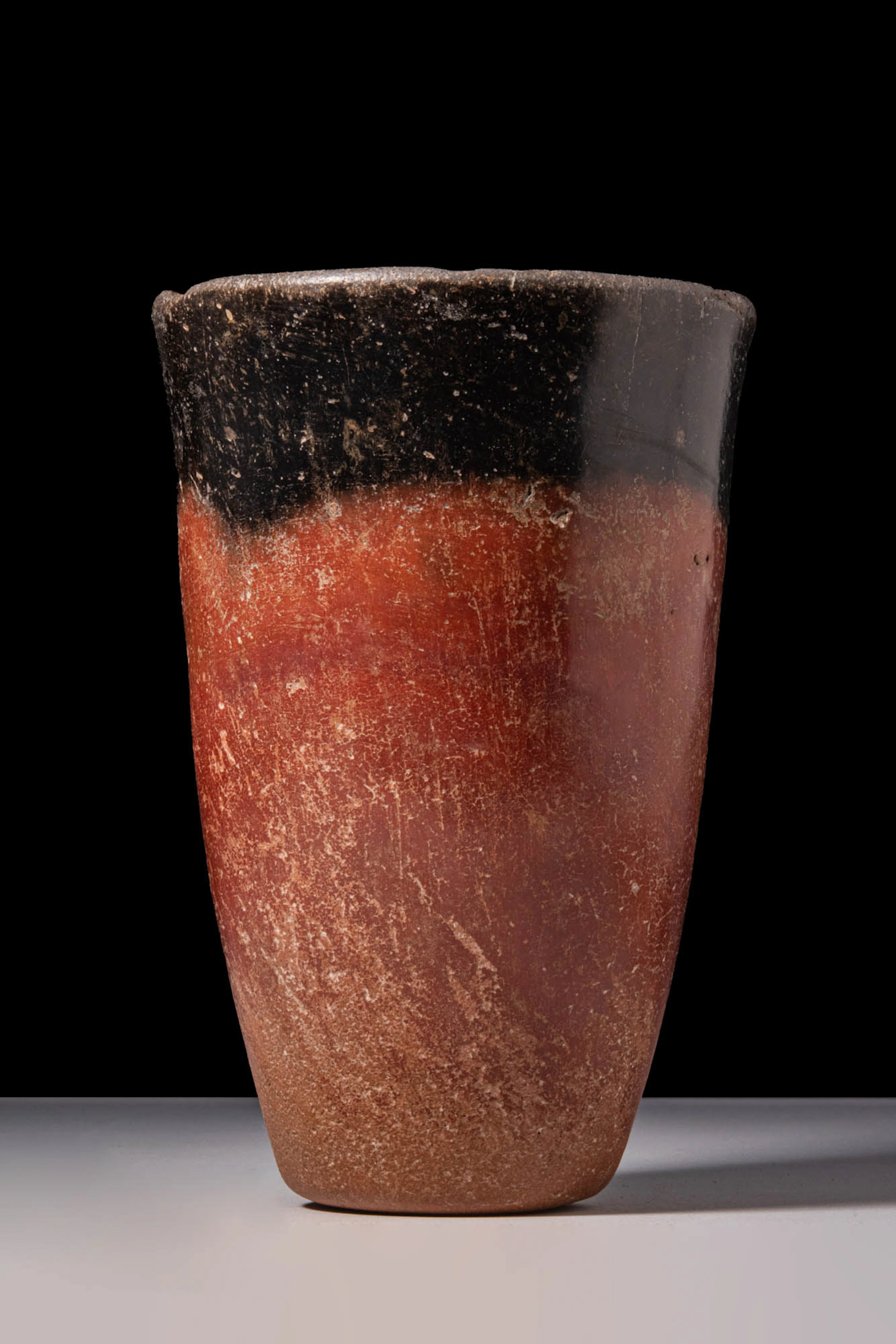 EGYPTIAN NAQADA BLACK-TOPPED VESSEL