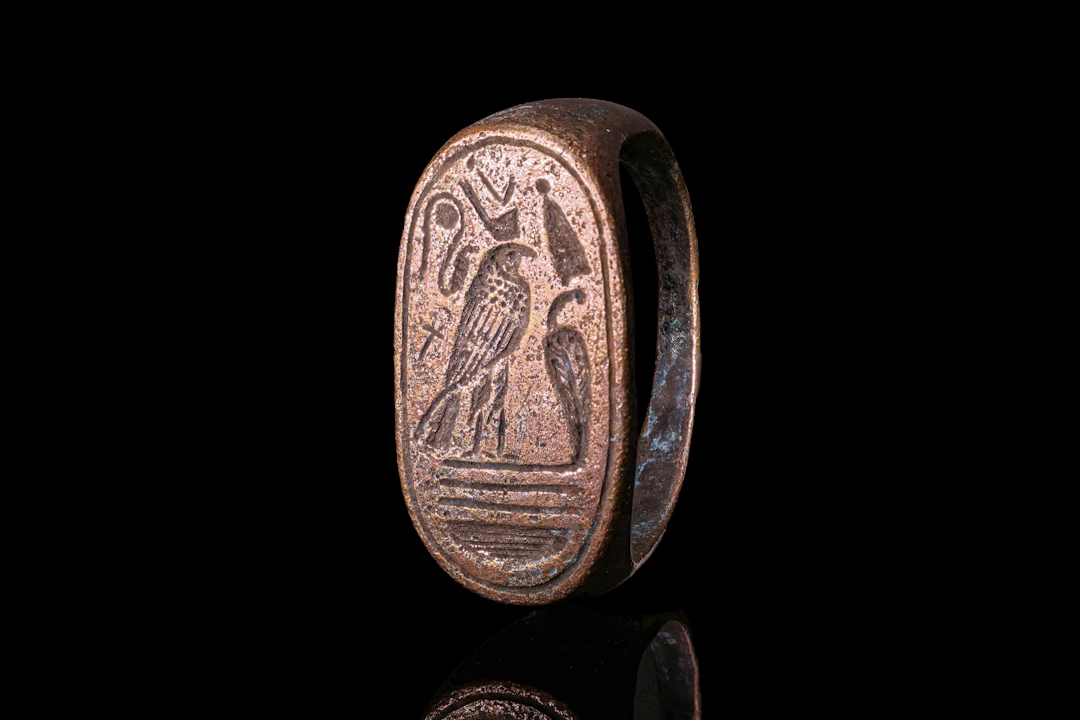 RARE EGYPTIAN BRONZE RING WITH CROWNED FALCON