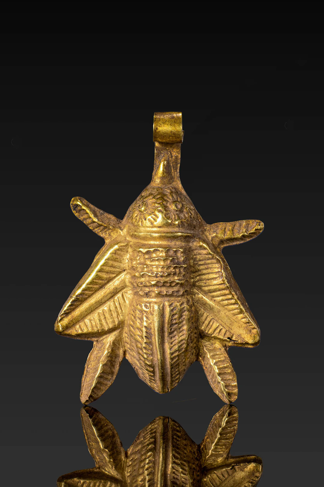 GREEK GOLD FLY PENDANT