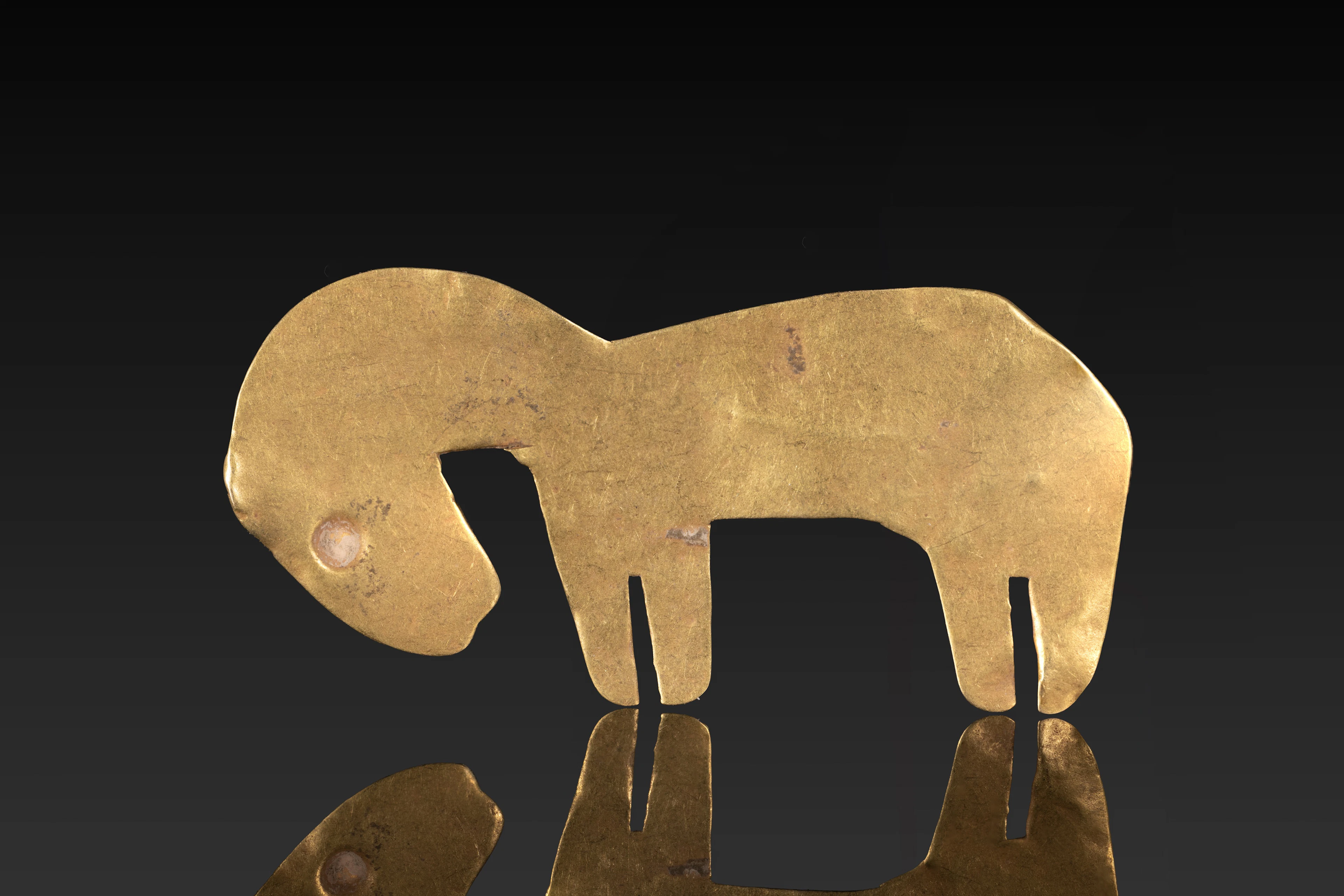 BRONZE AGE GOLD HORSE-SHAPED APPLIQUE