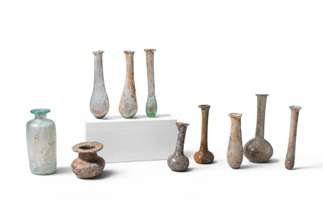 LARGE COLLECTION OF ROMAN GLASS UNGUENTARIA