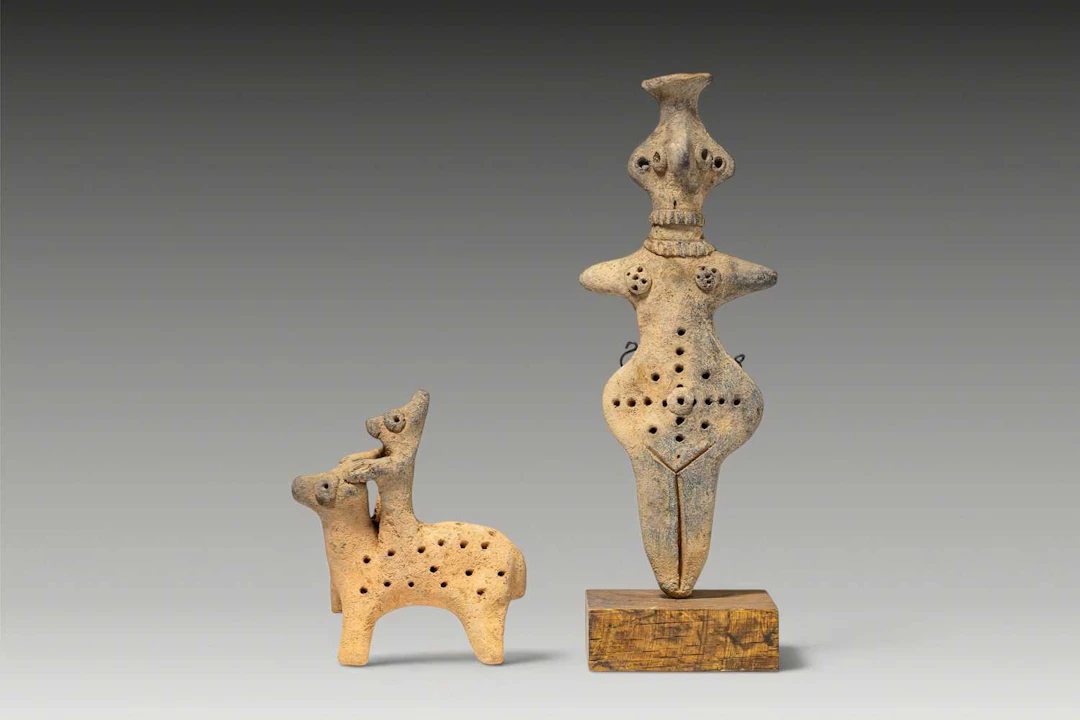 PAIR OF INDUS VALLEY TERRACOTTA IDOLS
