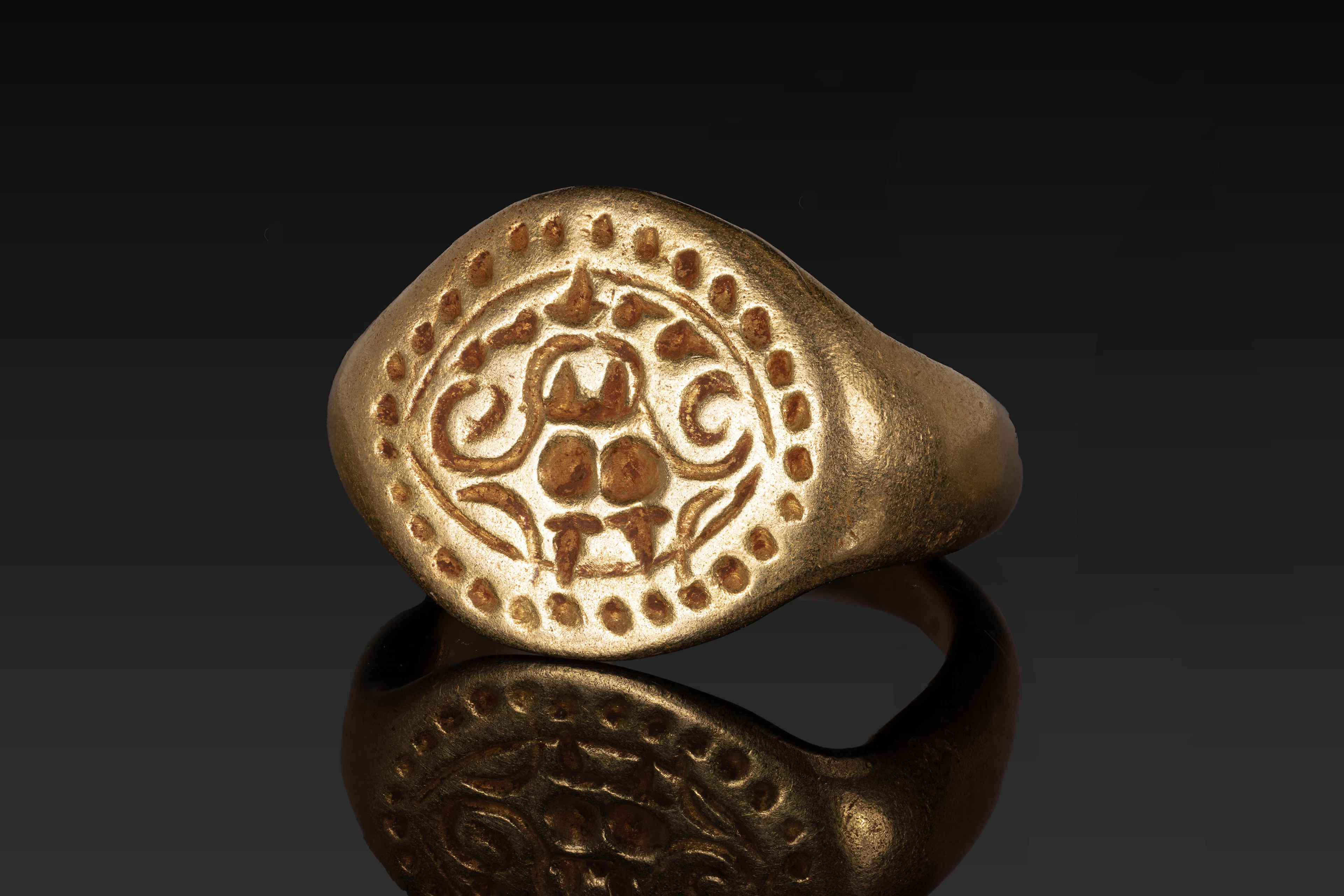 MEDIEVAL SOLID GOLD RING WITH SYMBOLS