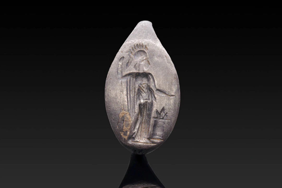 ROMAN SILVER RING WITH MINERVA