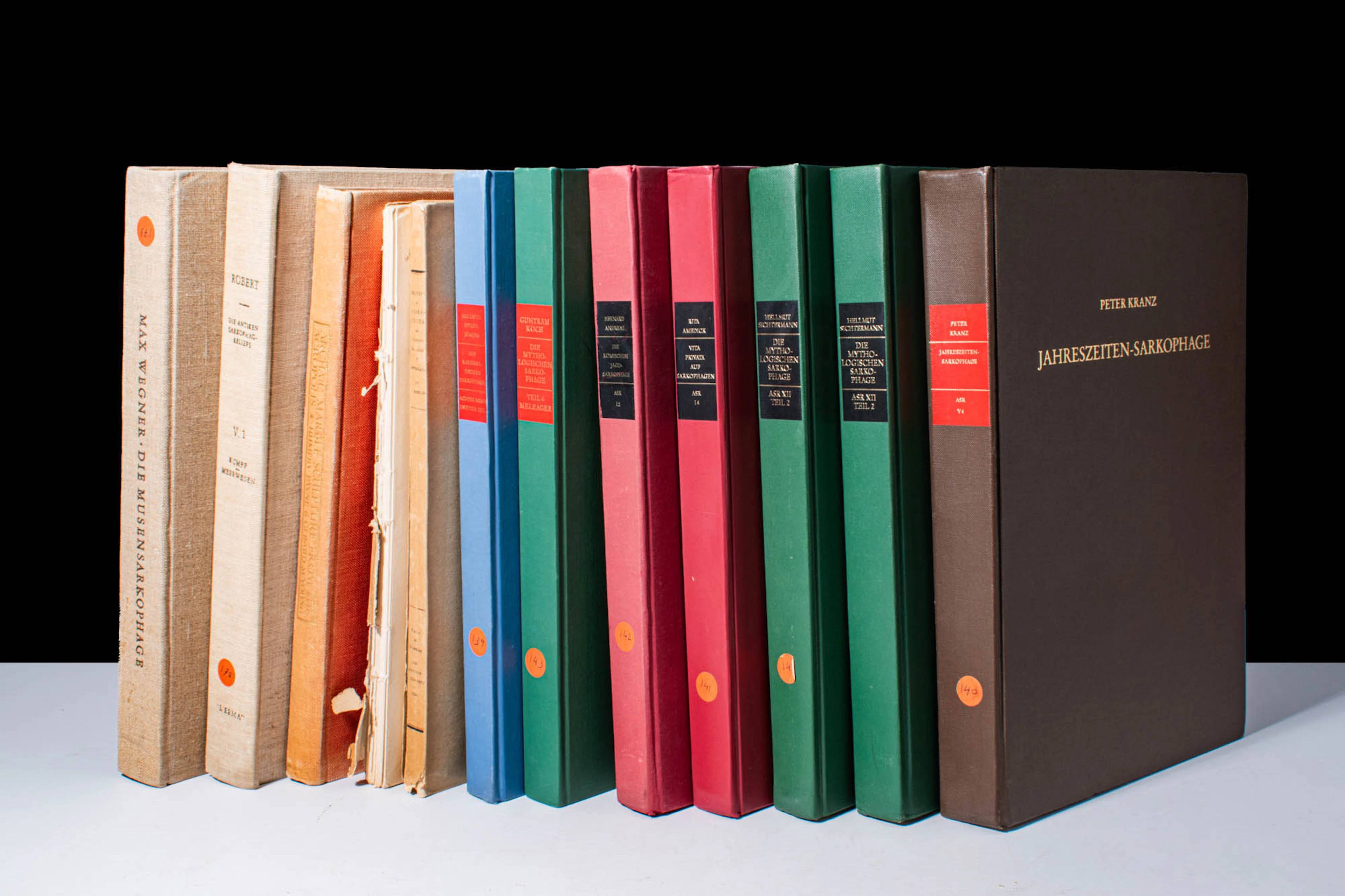 PRINCE LIBRARY - COLLECTION OF BOOKS ON ANCIENT GREEK ART