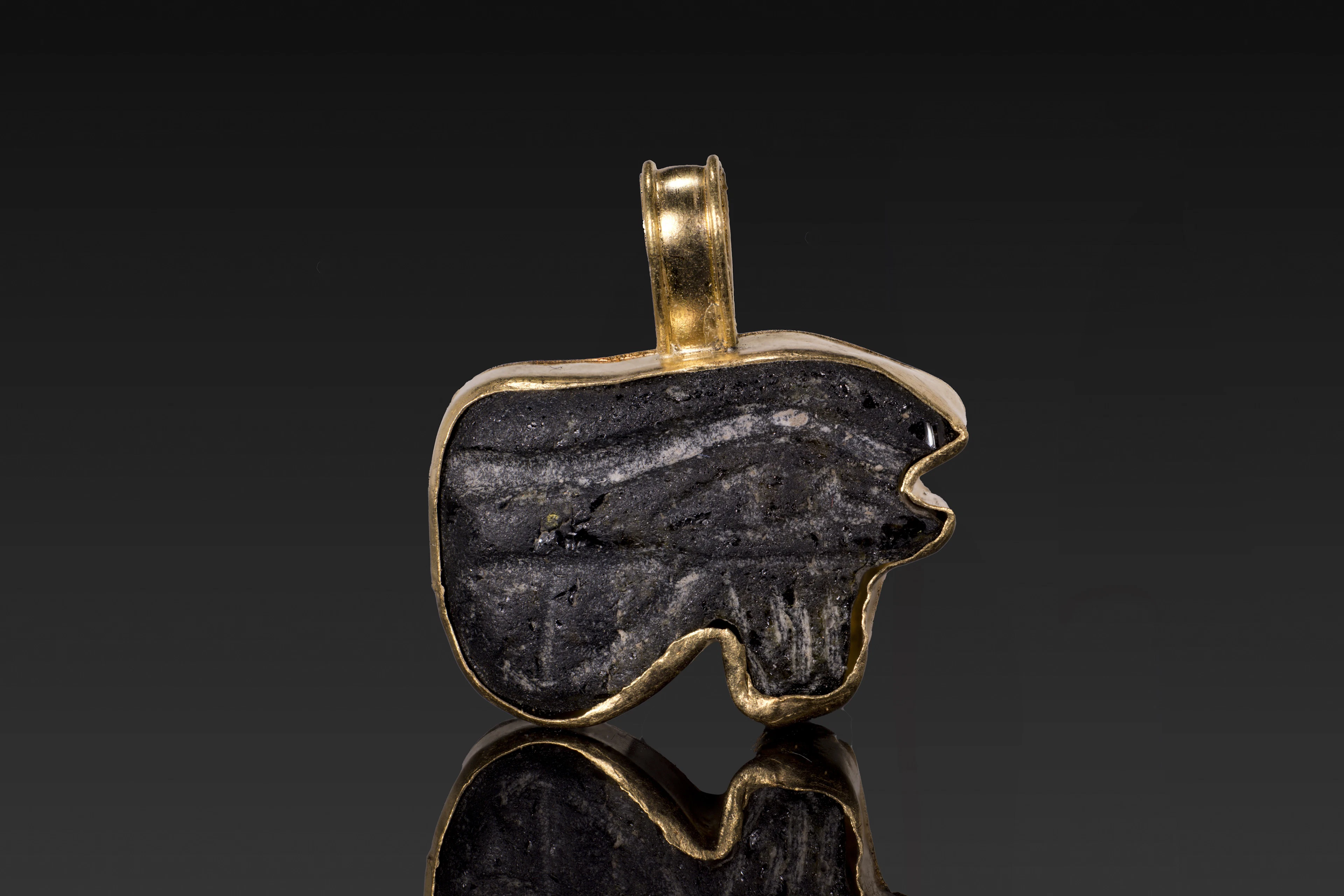 EGYPTIAN FAIENCE WEDJAT AMULET IN GOLD PENDANT
