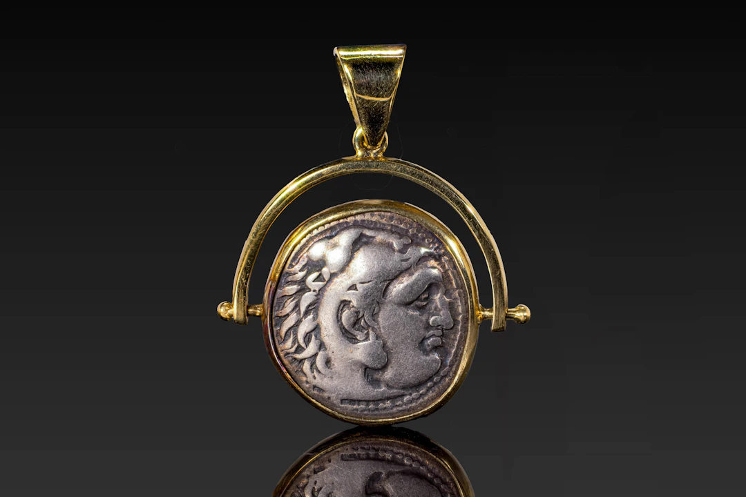 HELLENISTIC SILVER DRACHM OF ALEXANDER THE GREAT IN SILVER PENDANT