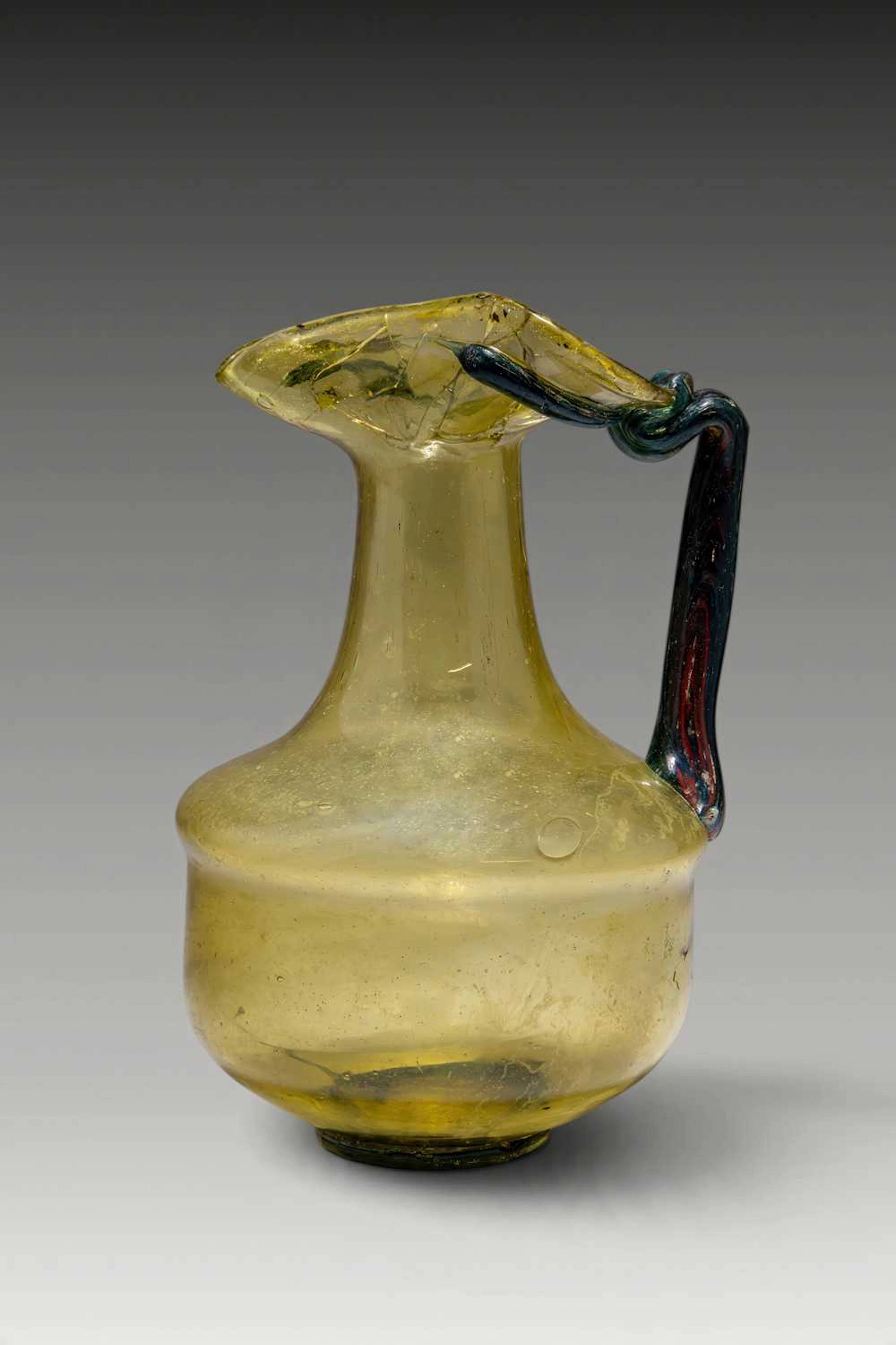 ROMAN BICHROME GLASS OINOCHOE