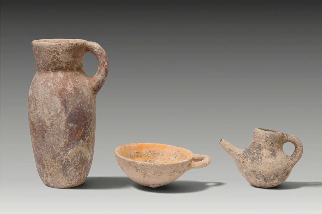 COLLECTION OF GREEK PERIOD TERRACOTTA VESSELS