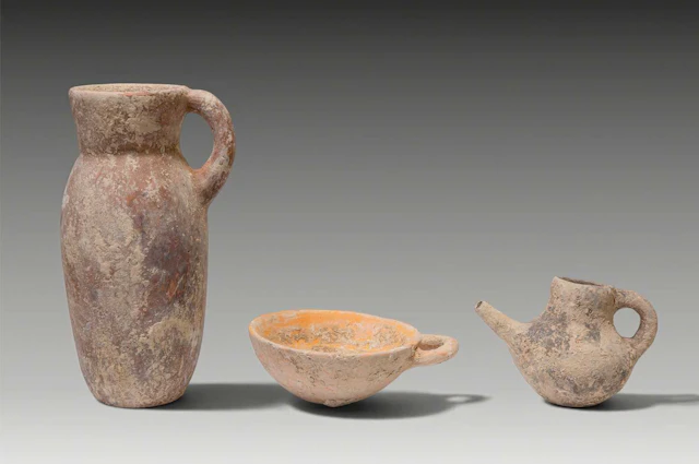 COLLECTION OF GREEK PERIOD TERRACOTTA VESSELS