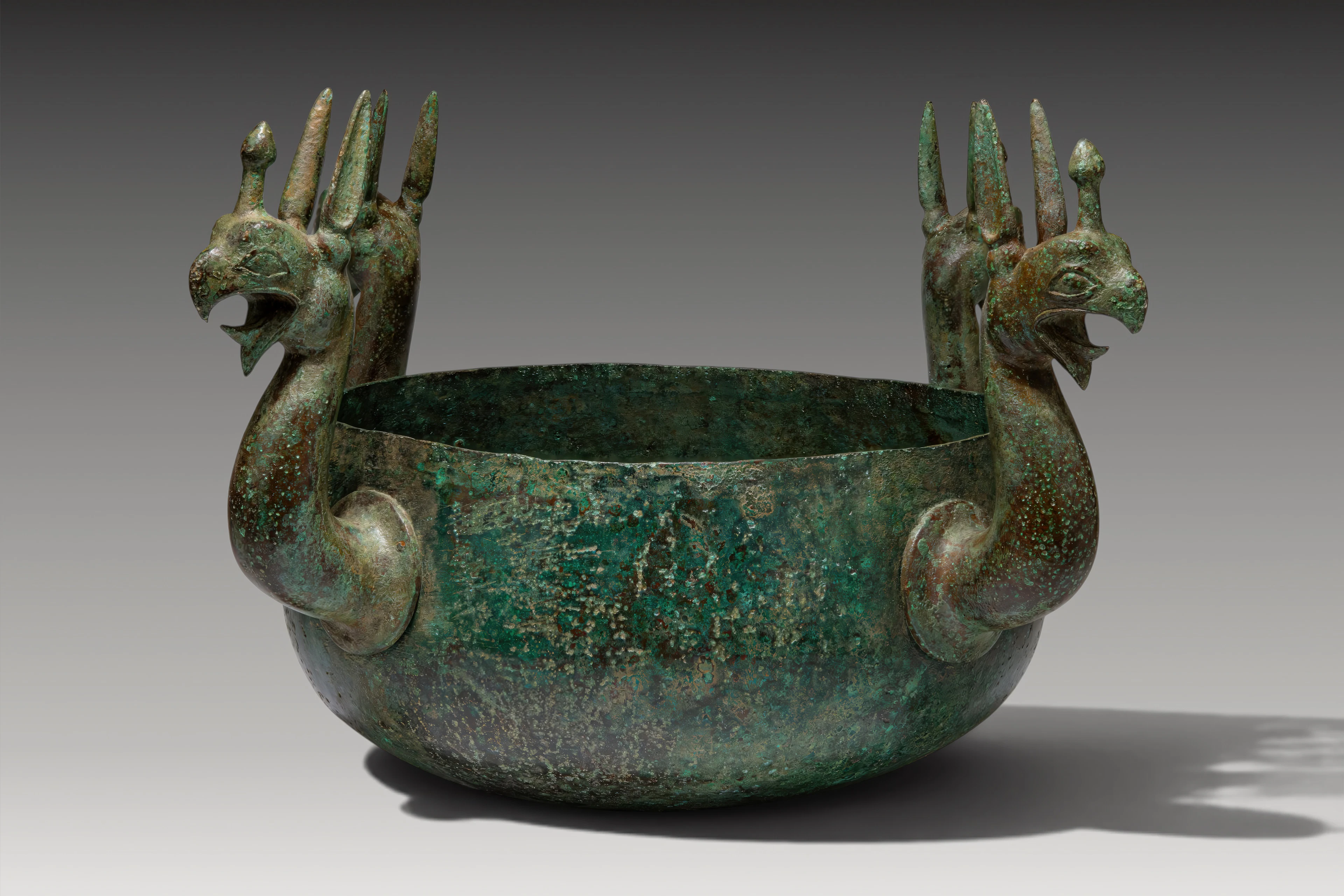GREEK BRONZE CAULDRON WITH GRIFFIN PROTOMES