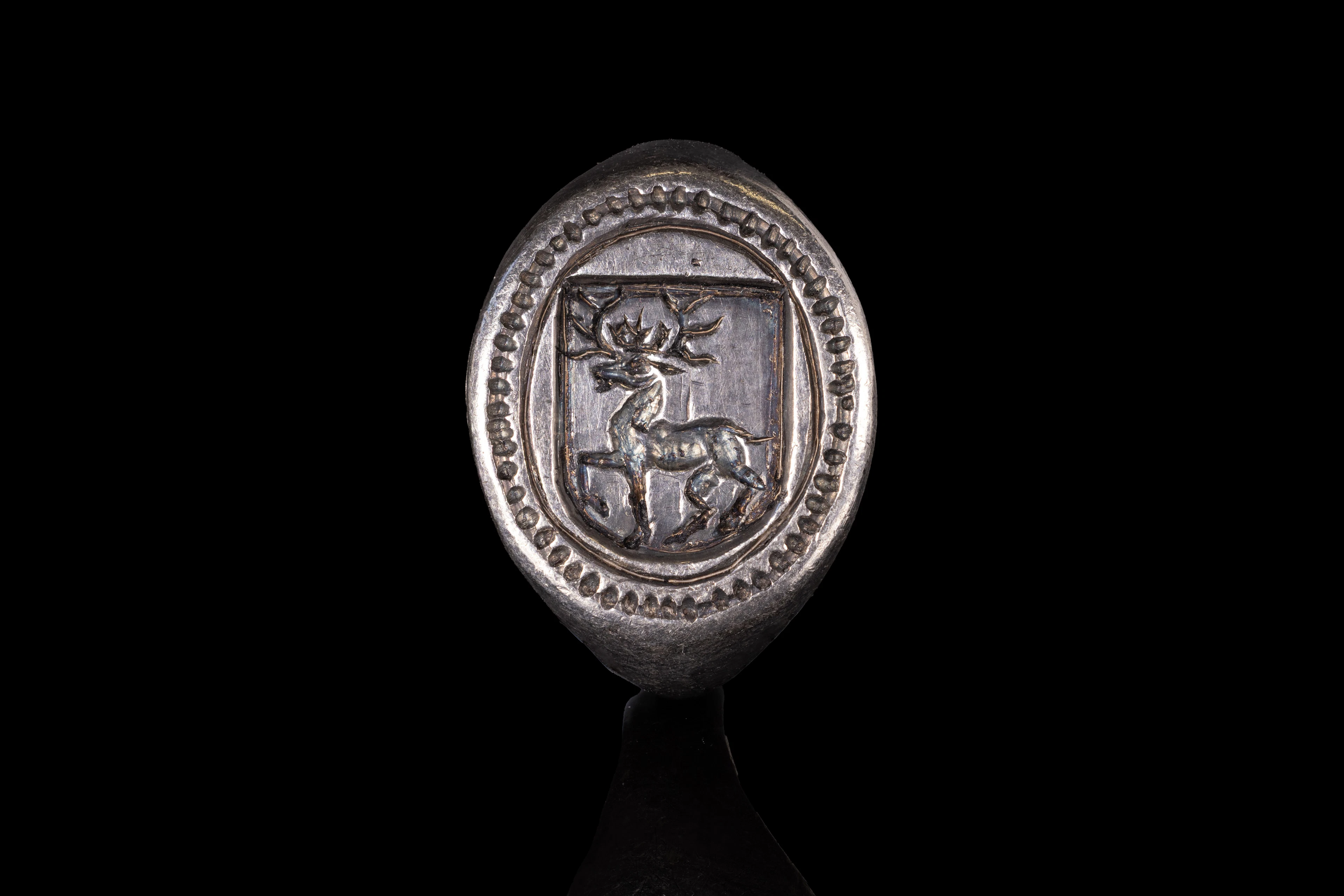 MEDIEVAL SOLID SILVER MERCHANT'S SEAL RING WITH CROWNED DEER