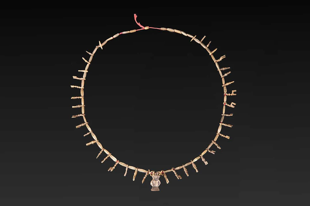EGYPTIAN GOLD NECKLACE WITH PENDANTS