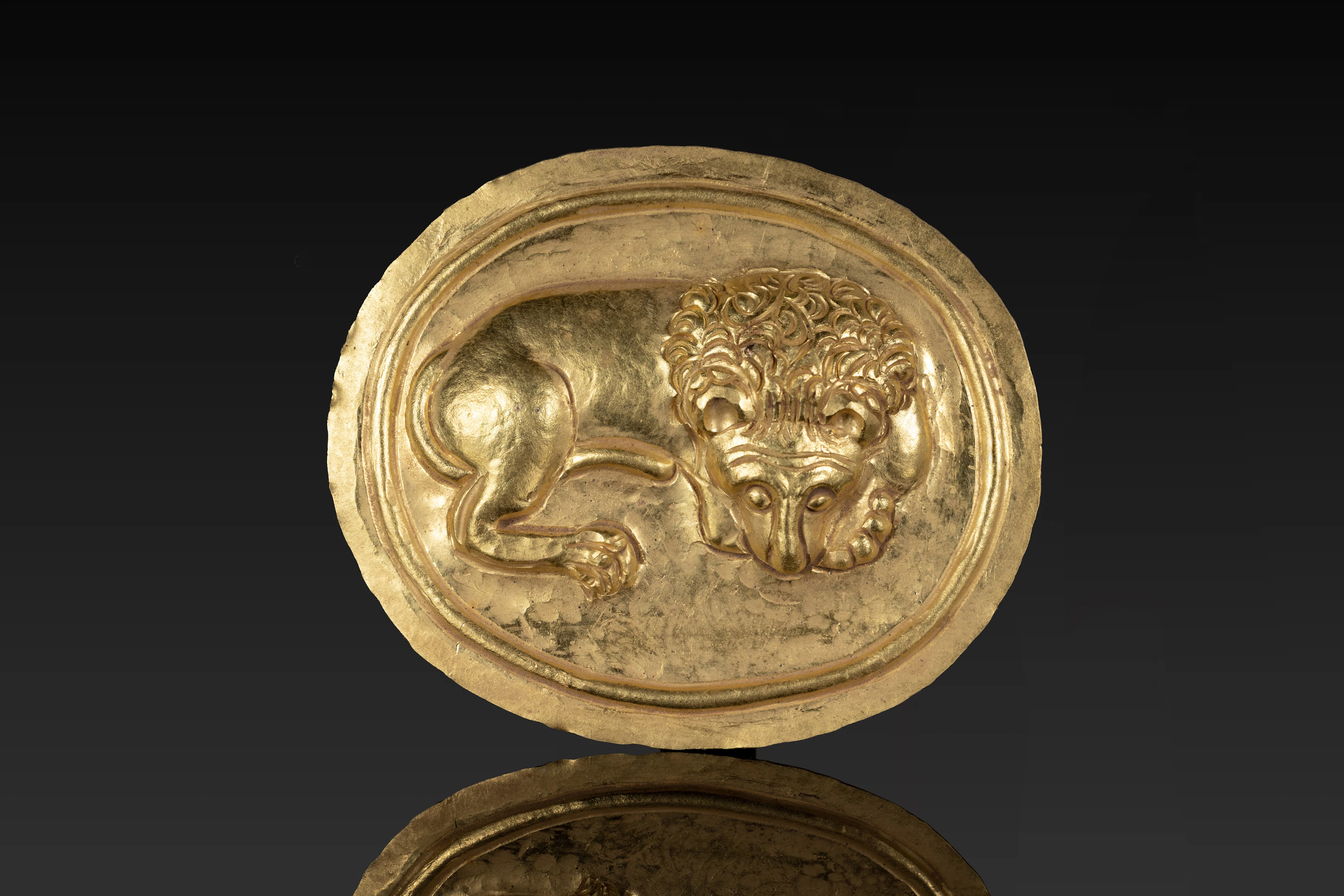 STUNNING GREEK GOLD PLAQUE WITH LION RELIEF