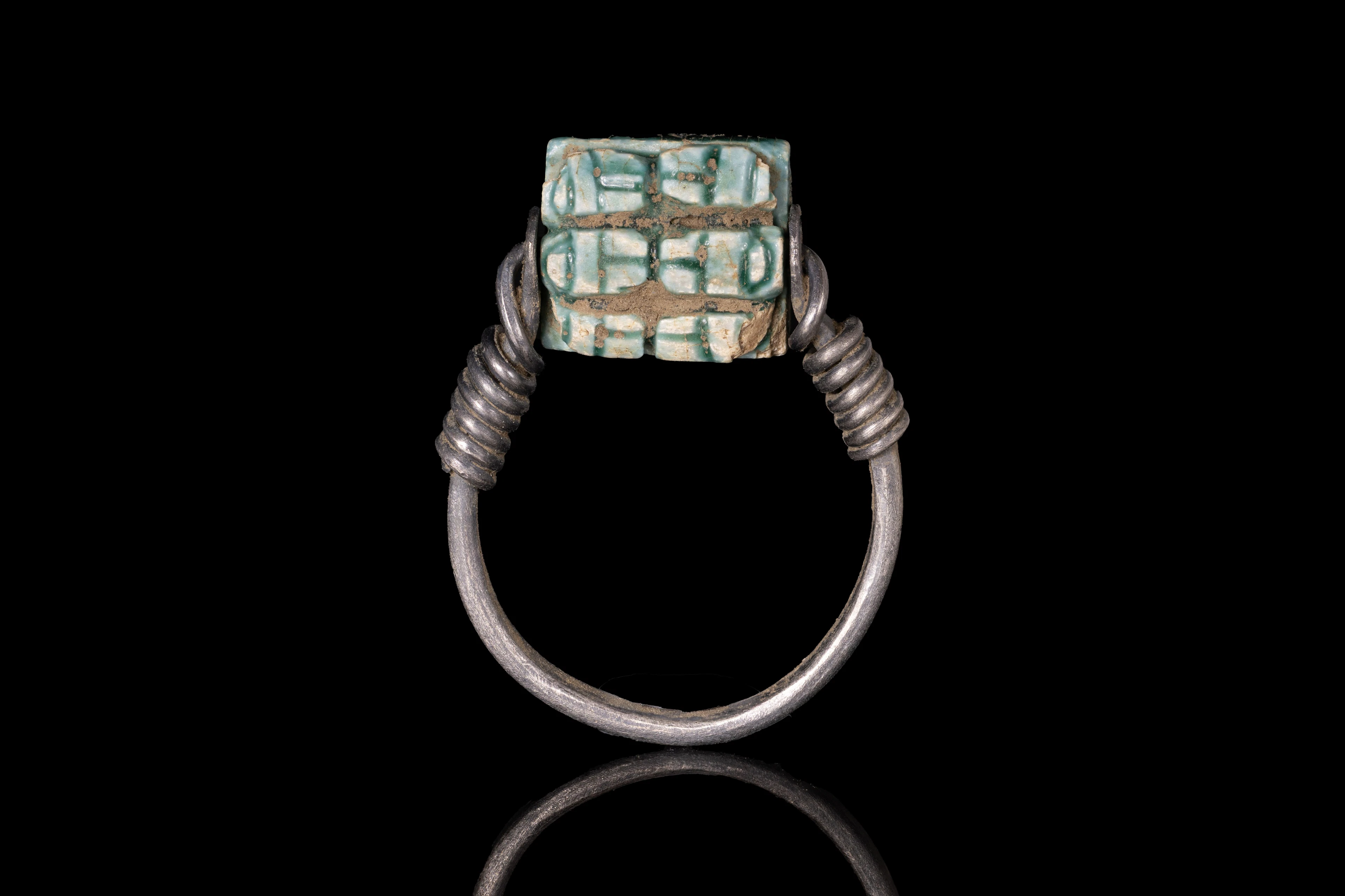 EGYPTIAN GREEN FAIENCE SCARABOID WITH CROWNS IN SILVER RING
