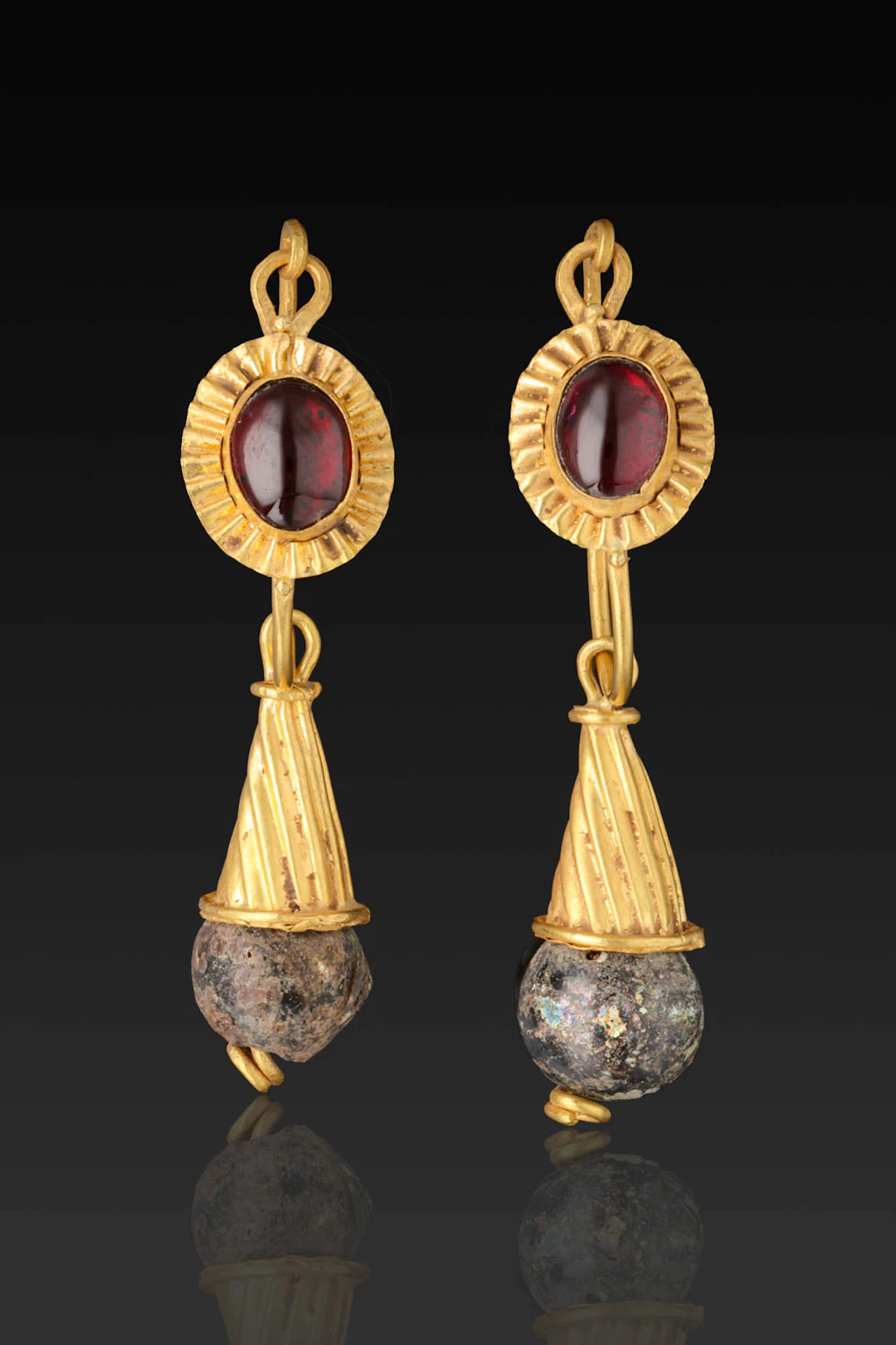 MATCHED PAIR OF ROMAN GOLD EARRINGS WITH GARNETS AND GLASS BEADS