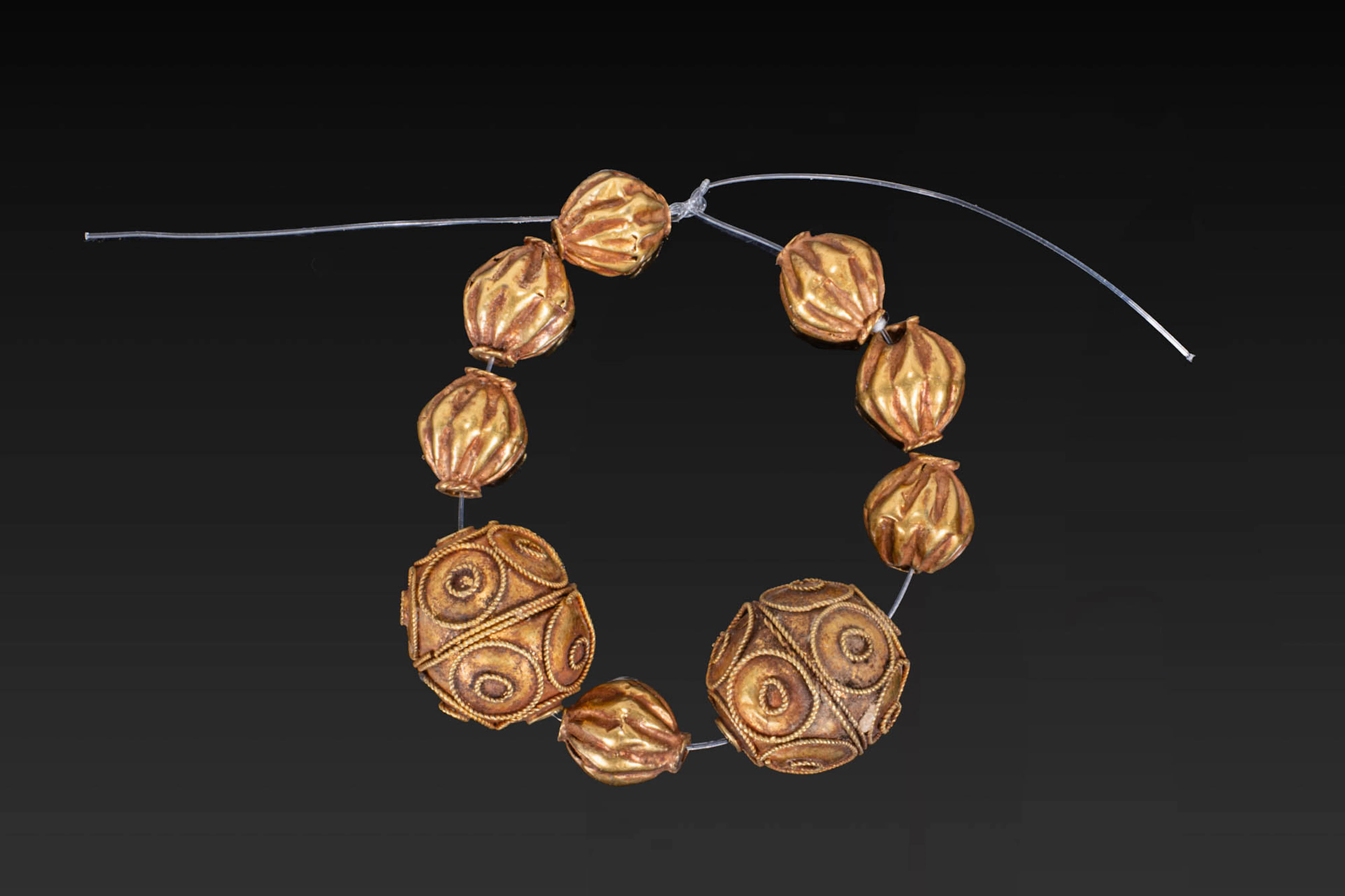 COLLECTION OF GREEK GOLD BEADS