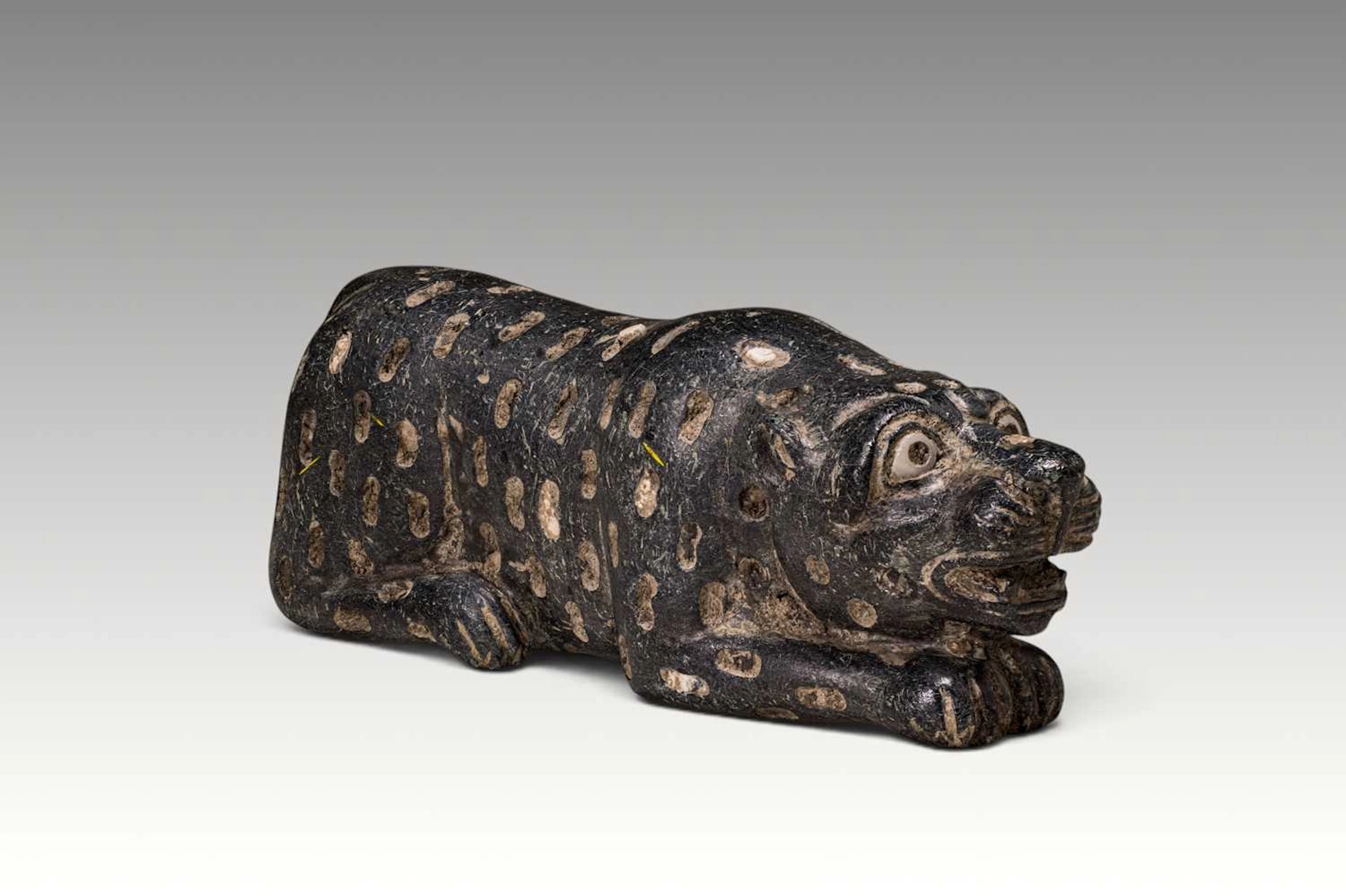 SUMERIAN INLAID STONE FIGURINE OF A PANTHER