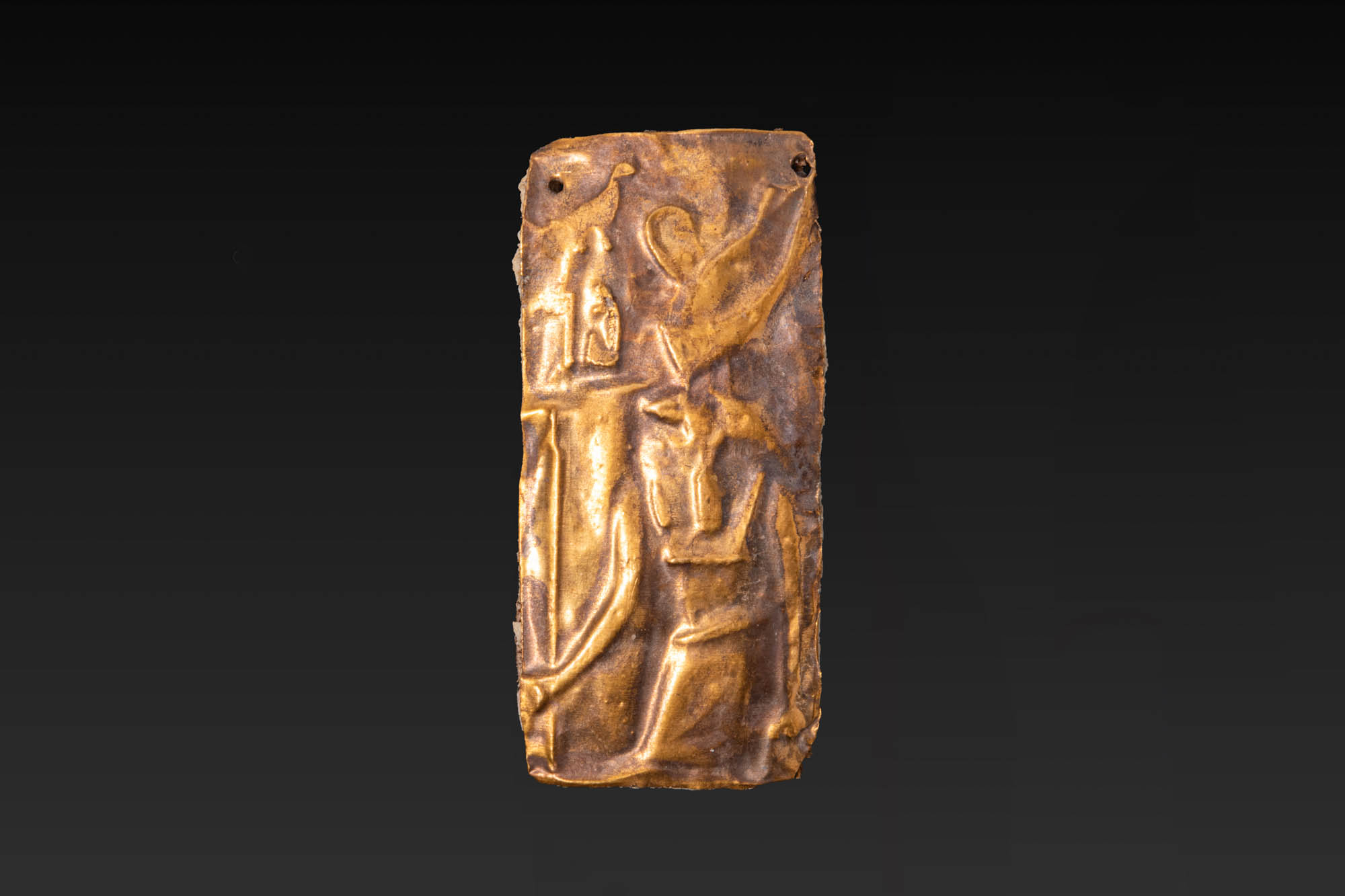 EGYPTIAN GOLD PLAQUE WITH A GOD WEARING THE DOUBLE CROWN