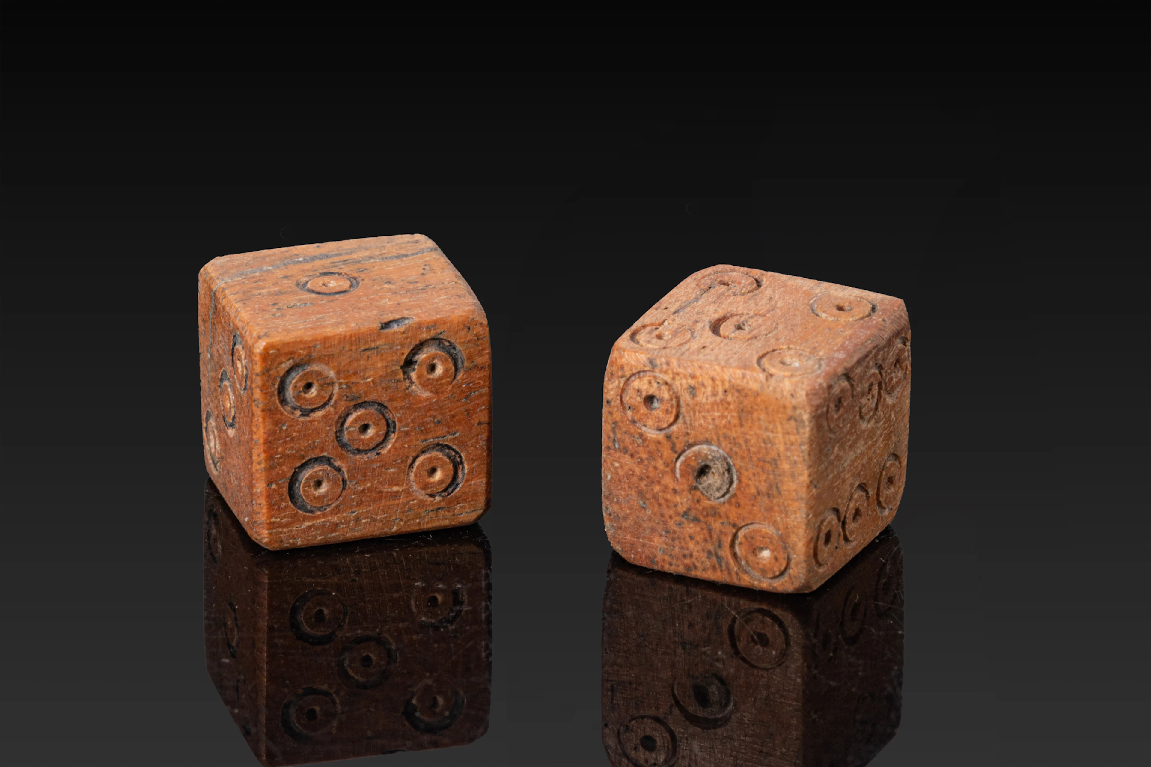 PAIR OF ROMAN BONE GAMBLING DICE