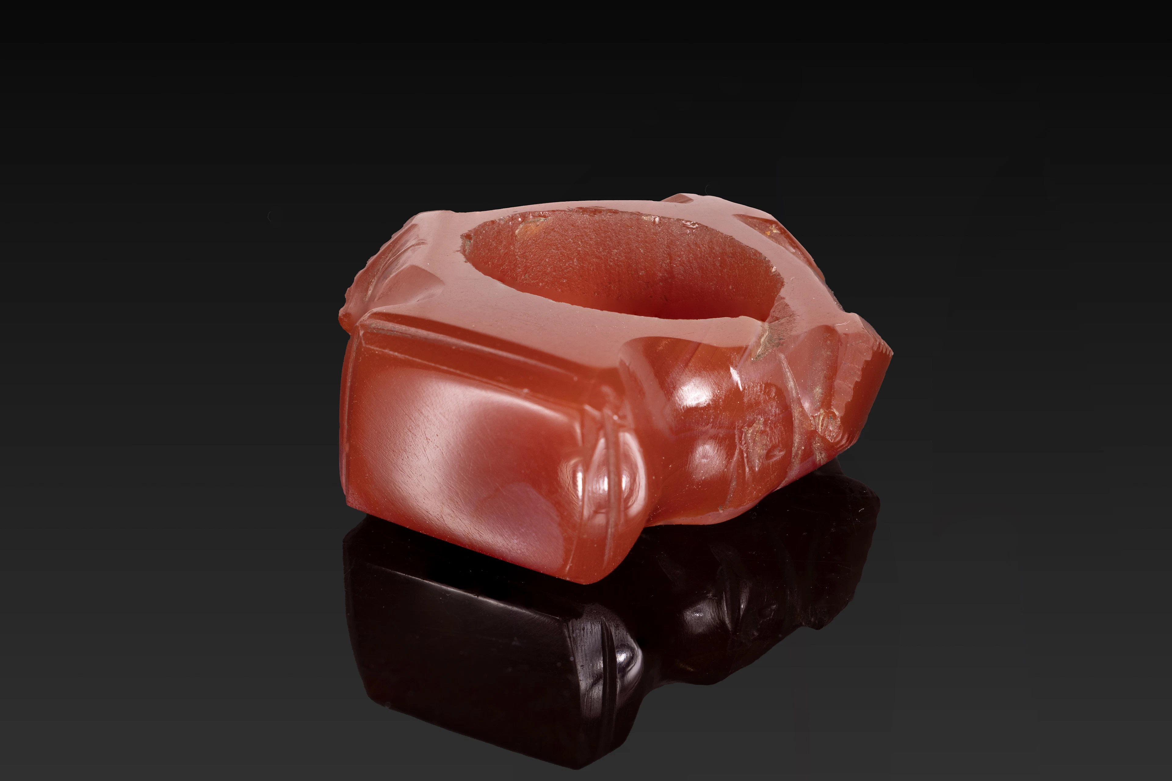 ROMAN CARNELIAN RING WITH HIGH BEZEL