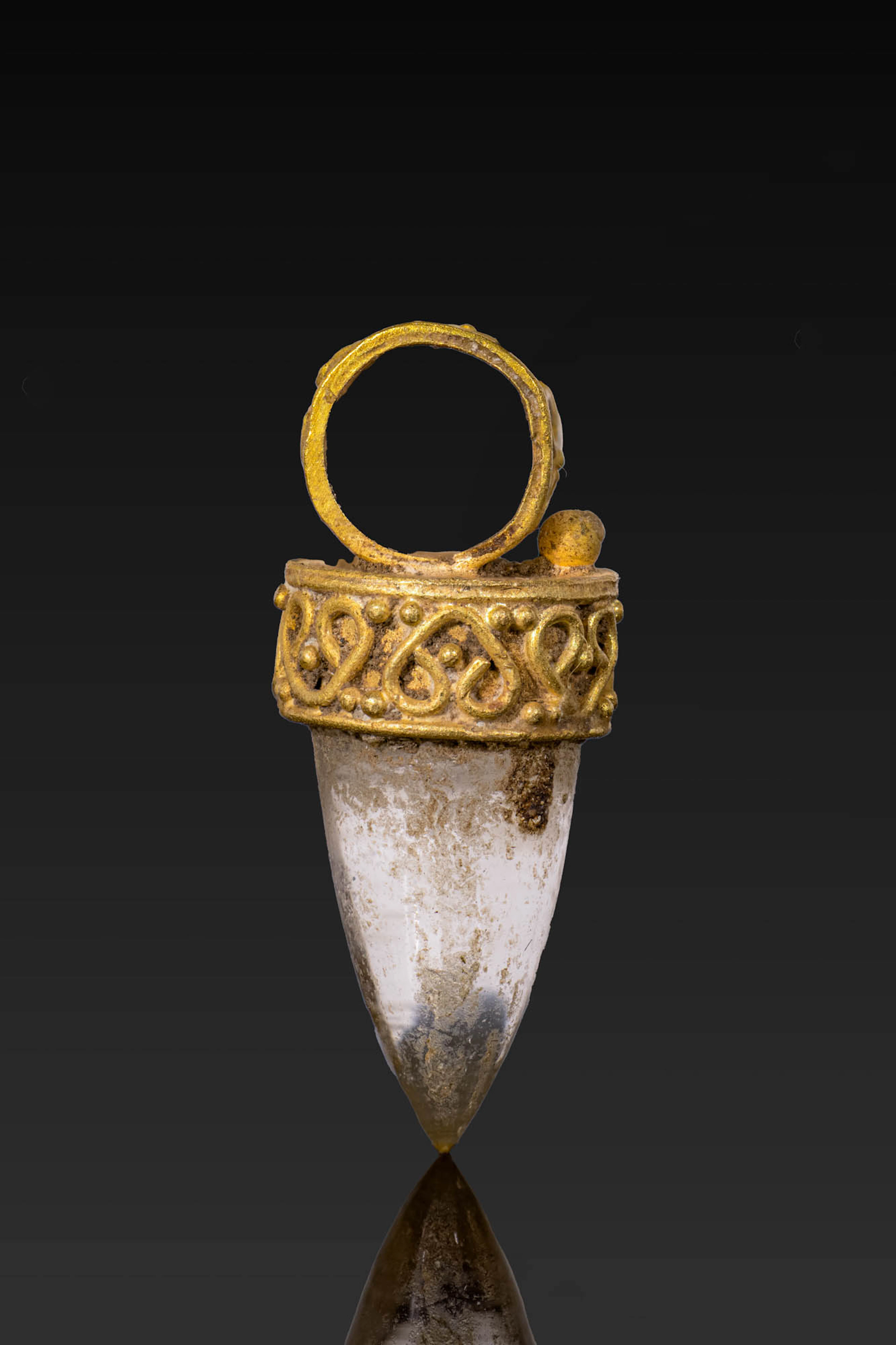 HELLENISTIC GOLD AND ROCK CRYSTAL PENDANT WITH GRANULATION