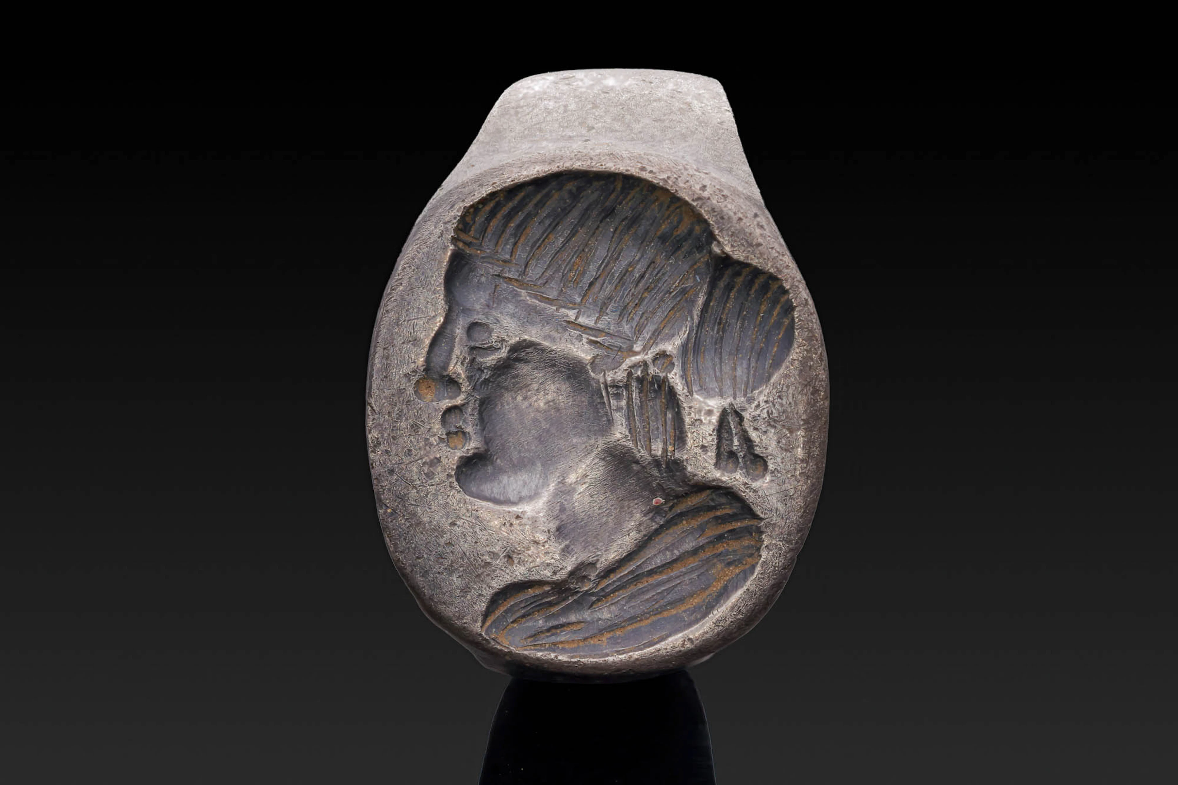 ROMAN SILVER RING WITH BUST OF A YOUNG WOMAN